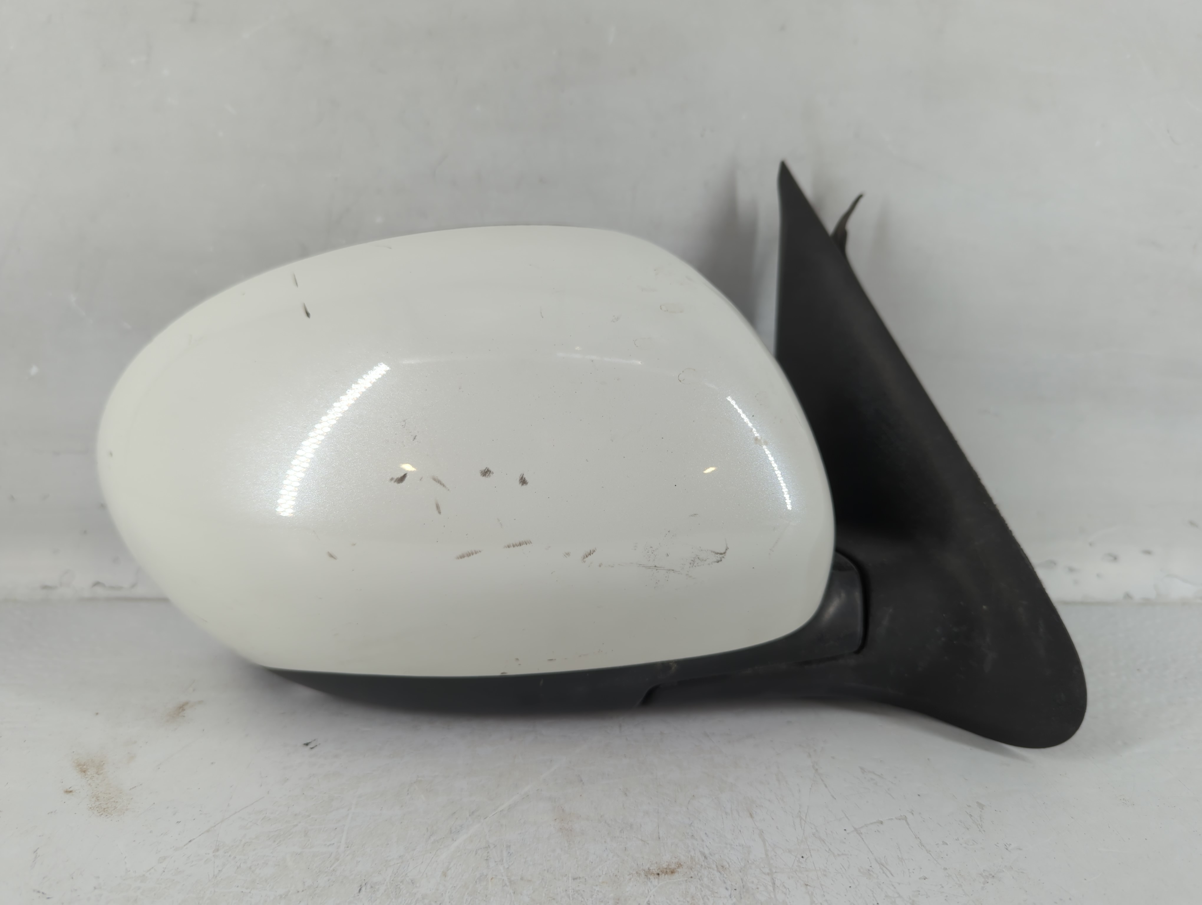 2012-2014 Nissan Juke Passenger Right Side View Power Door Mirror White 784240 - Oemusedautoparts1.com