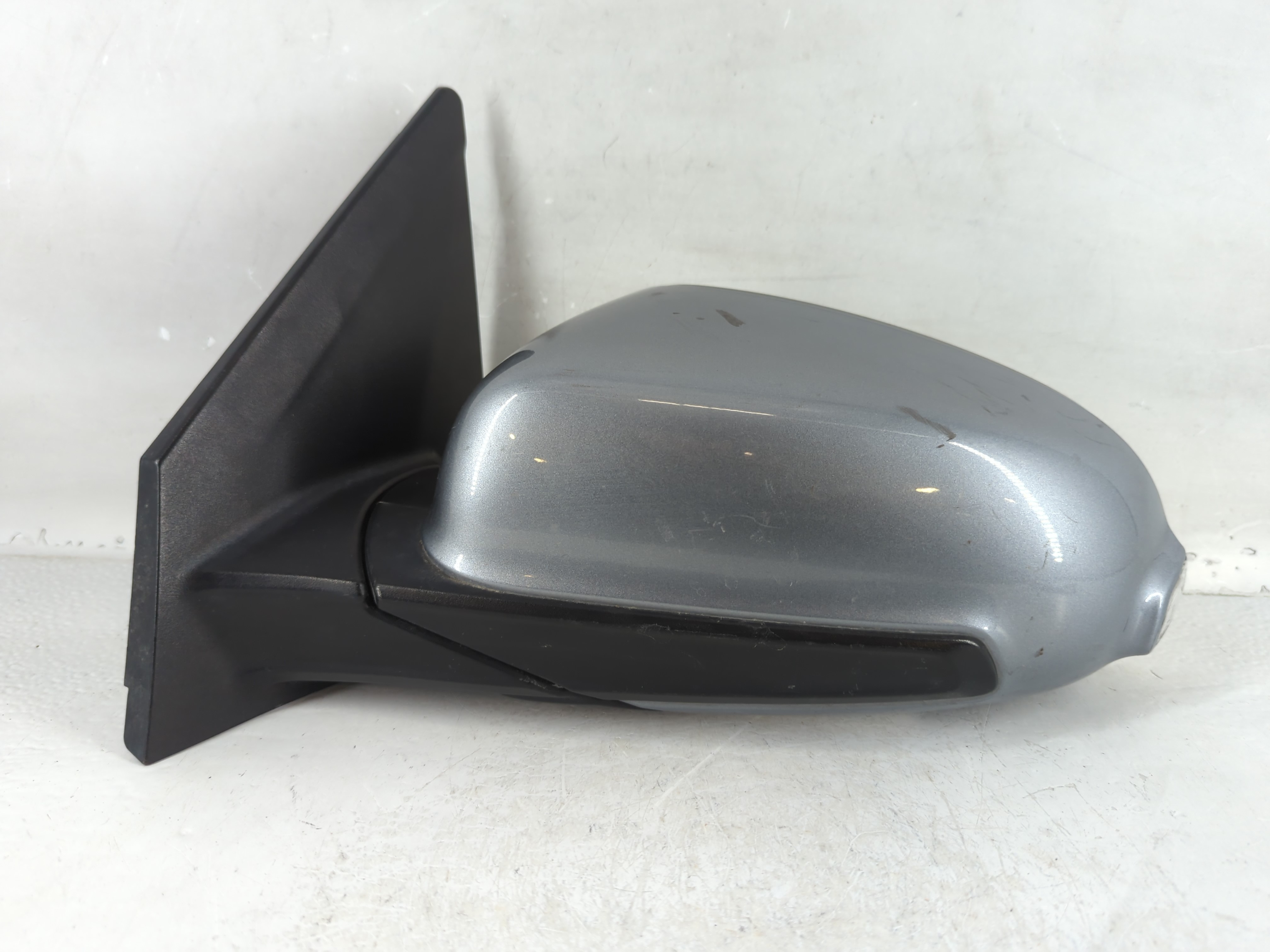 2018-2021 Hyundai Kona Driver Left Side View Power Door Mirror Grey 784281 - Oemusedautoparts1.com