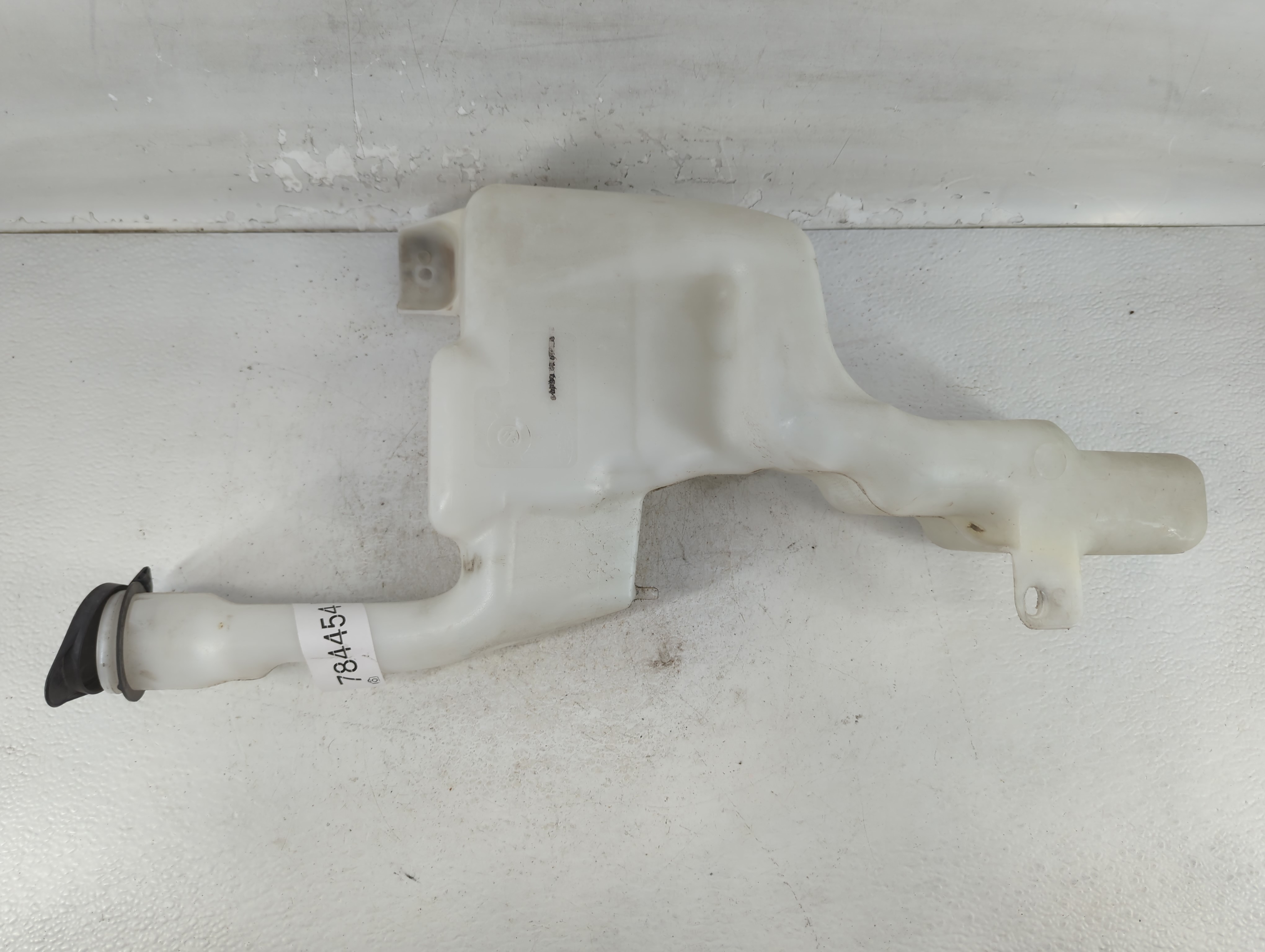 2011-2019 Ford Fiesta Windshield Washer Fluid Reservoir Bottle Oem 784454 - Oemusedautoparts1.com