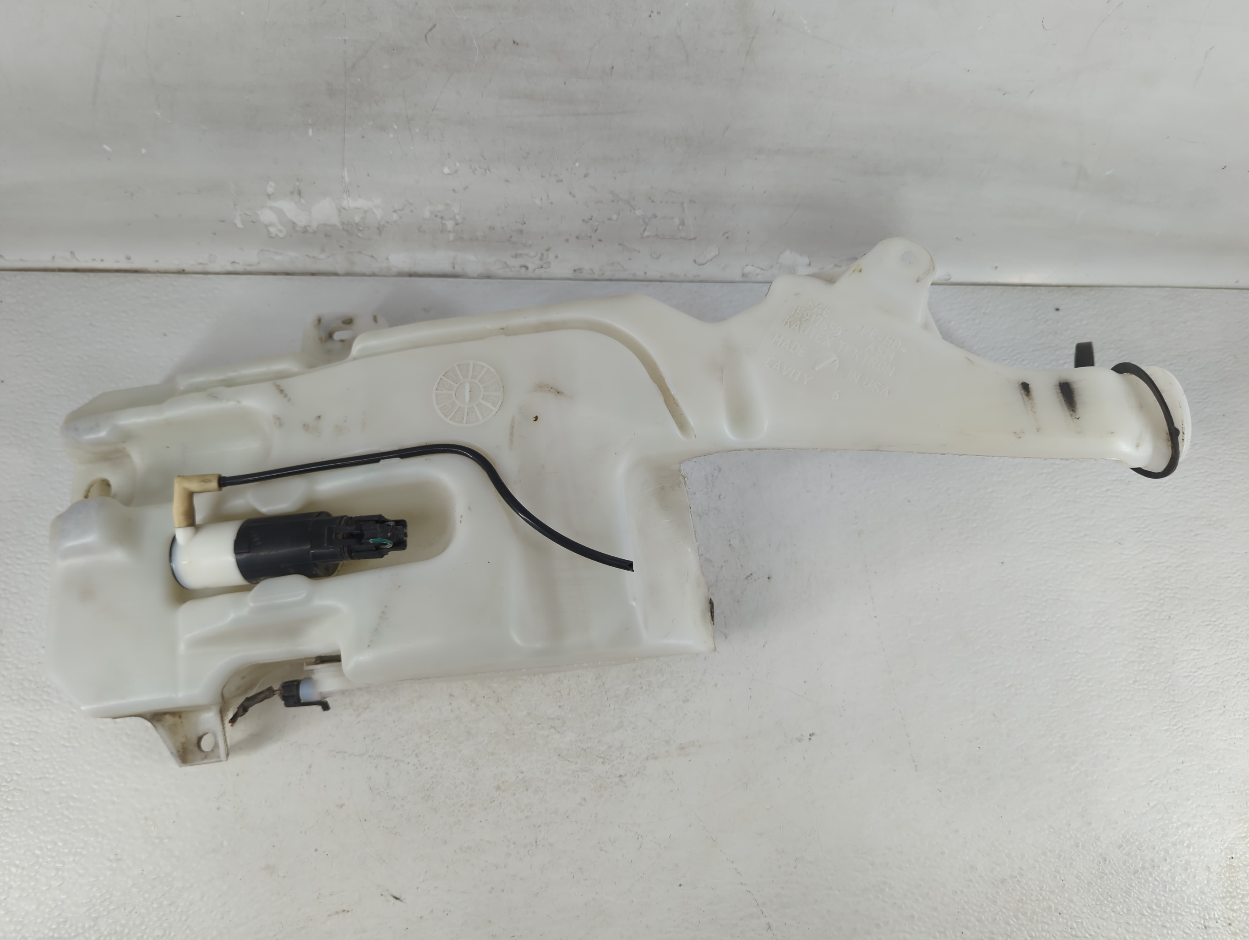 2012-2017 Bmw 320i Windshield Washer Fluid Reservoir Bottle Oem 784487 - Oemusedautoparts1.com