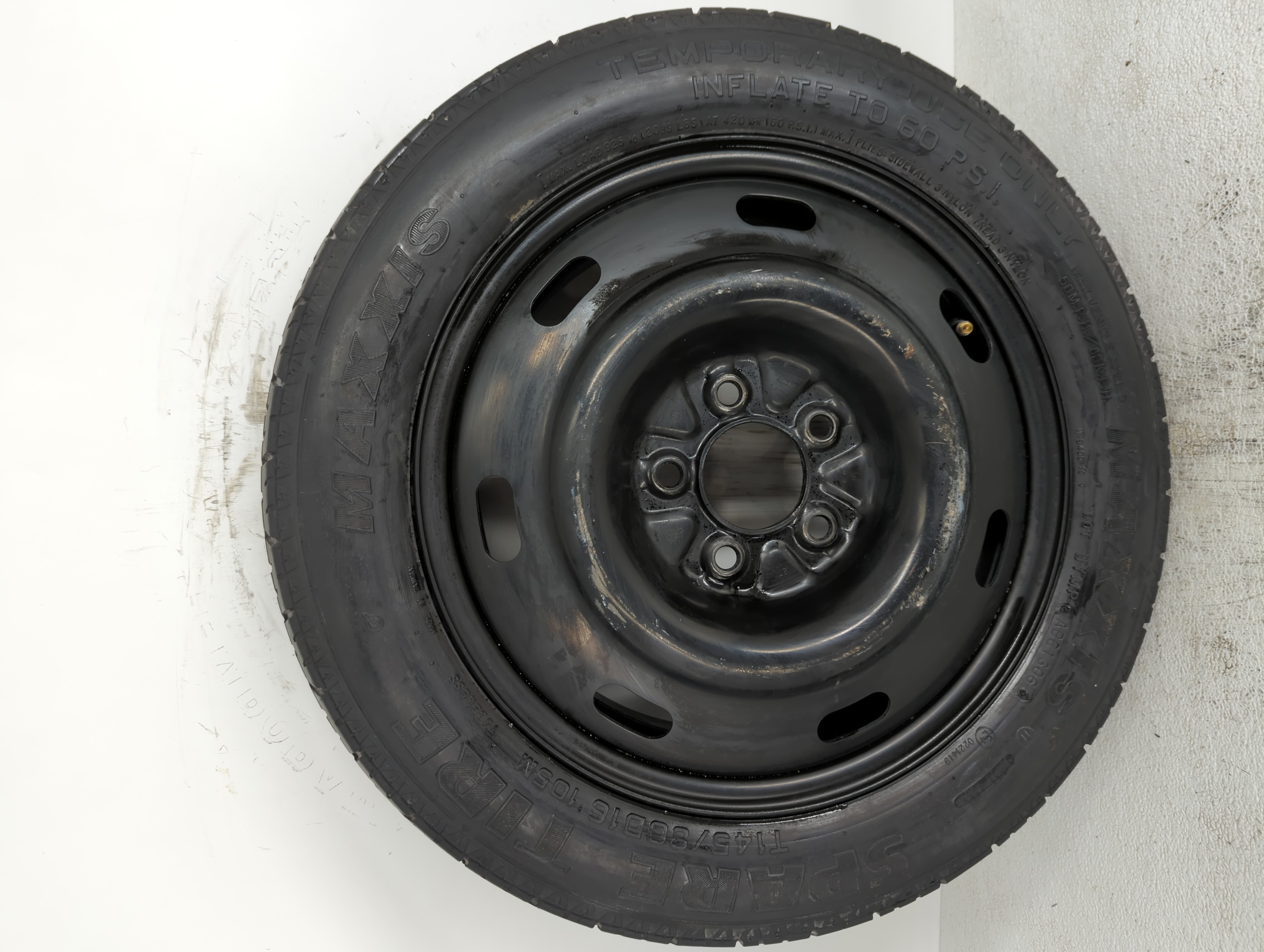 2007 Lincoln Town Car Spare Donut Tire Wheel Rim Oem 784565 - Oemusedautoparts1.com