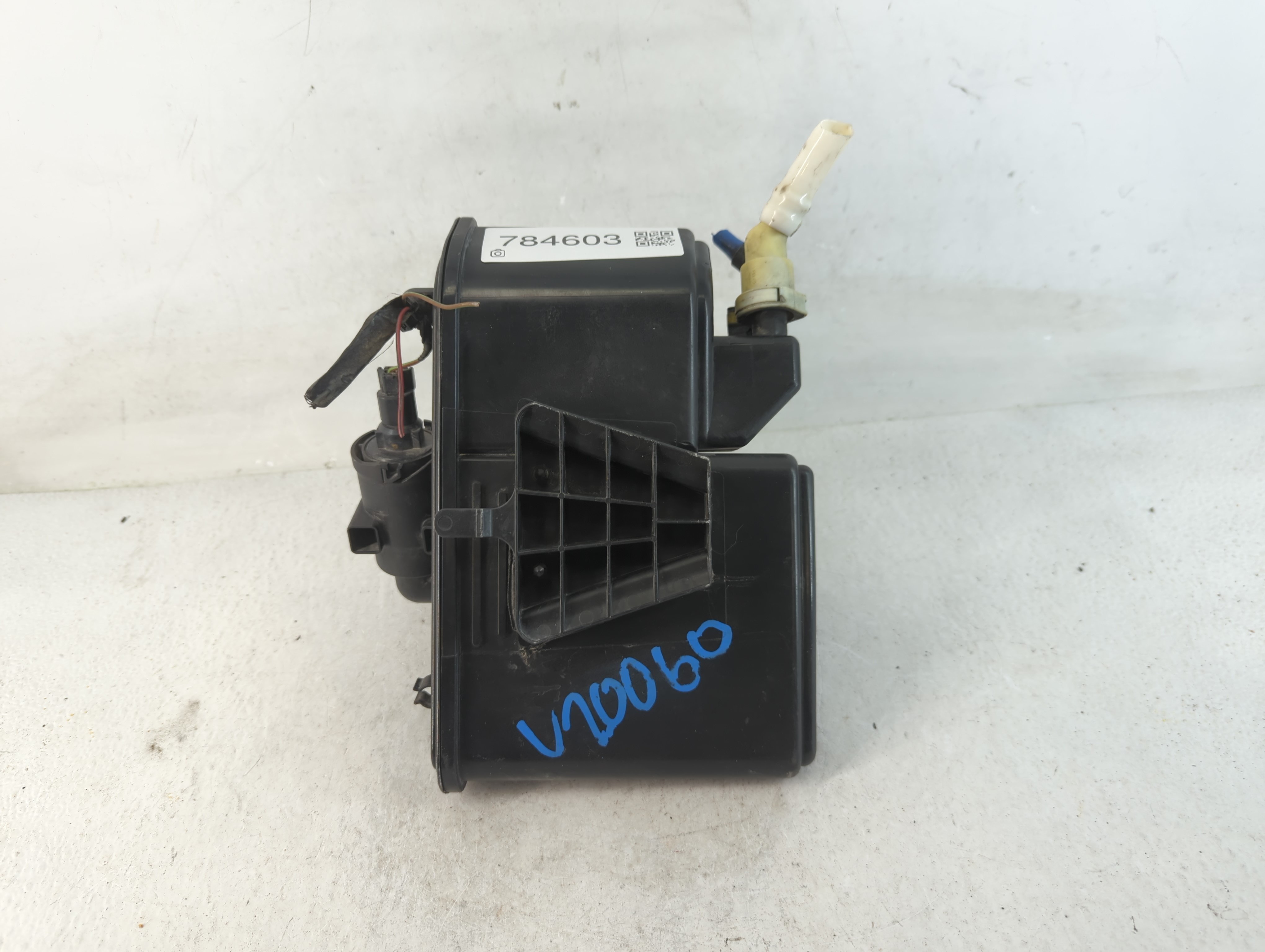 2018 Mercedes-benz Gla200 Fuel Vapor Charcoal Canister 784603 - Oemusedautoparts1.com