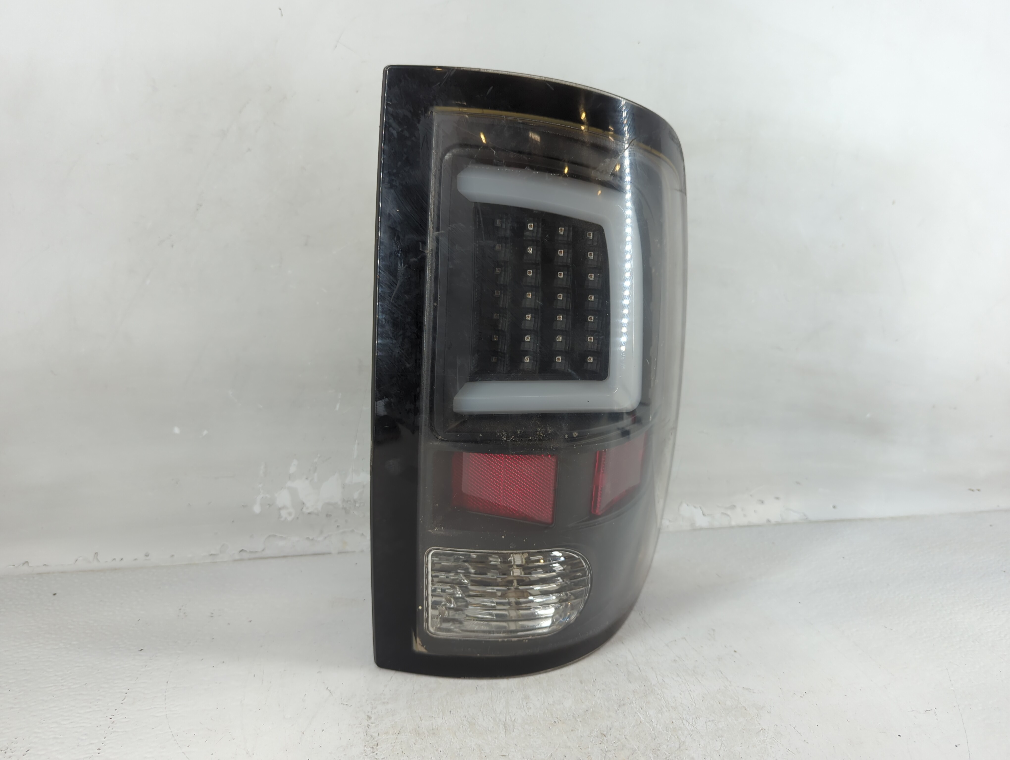 Dodge Ram 1500 Passenger Right Side Tail Light Taillight Oem 784649 - Oemusedautoparts1.com