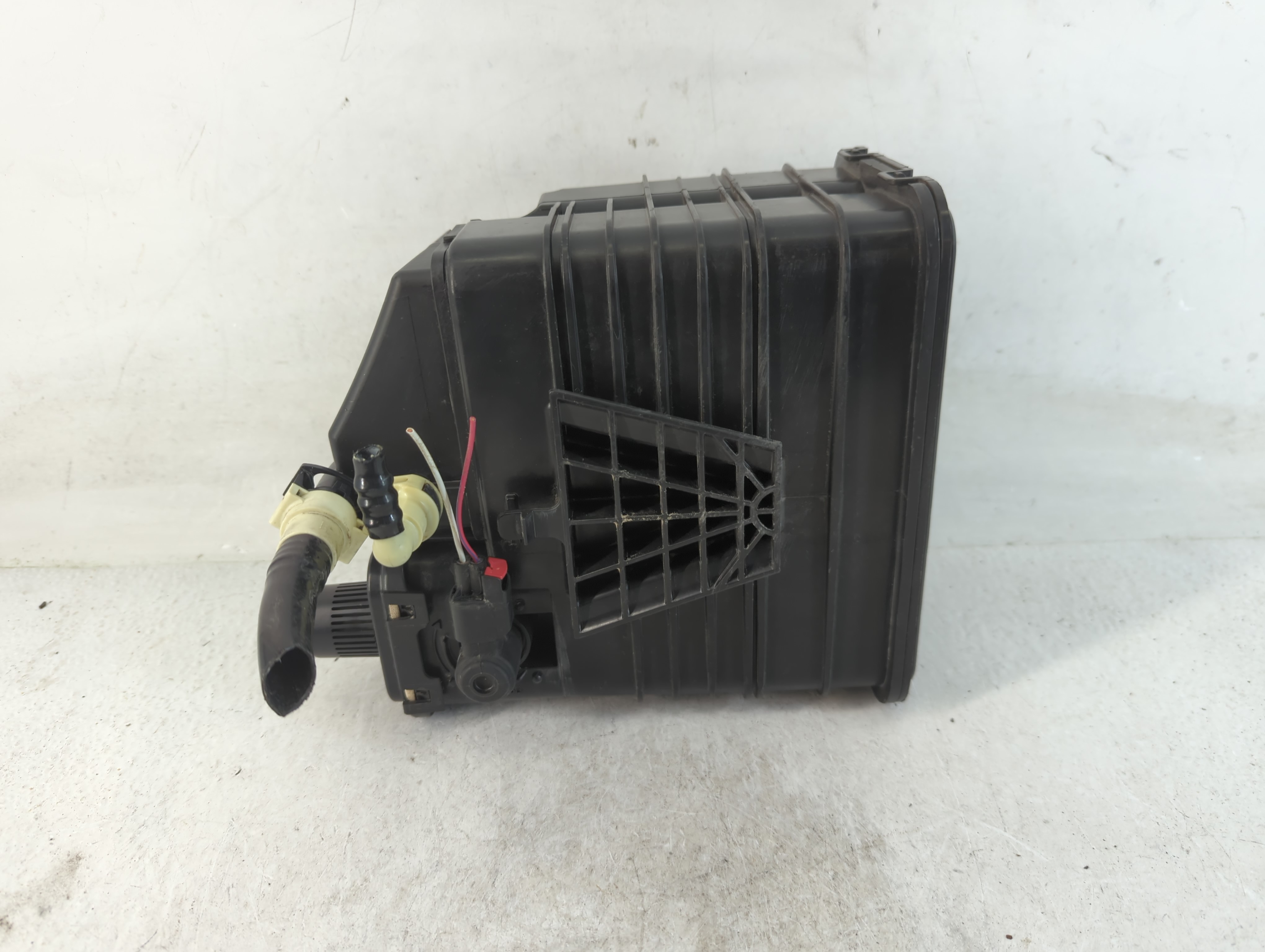 Picture of 2015 Buick Verano Fuel Vapor Charcoal Canister 784661