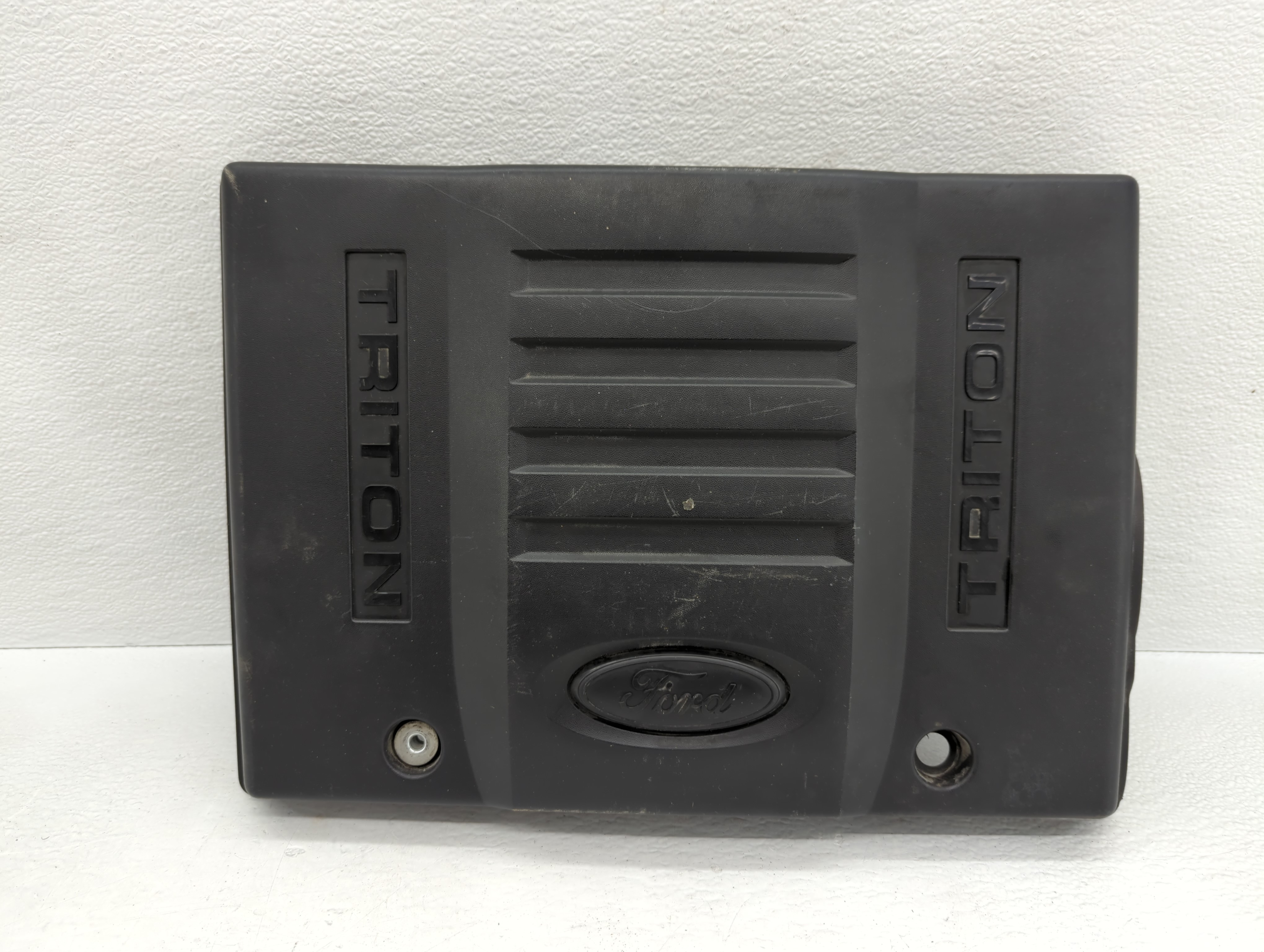 2007 Ford Expedition Engine Cover 784684 - Oemusedautoparts1.com