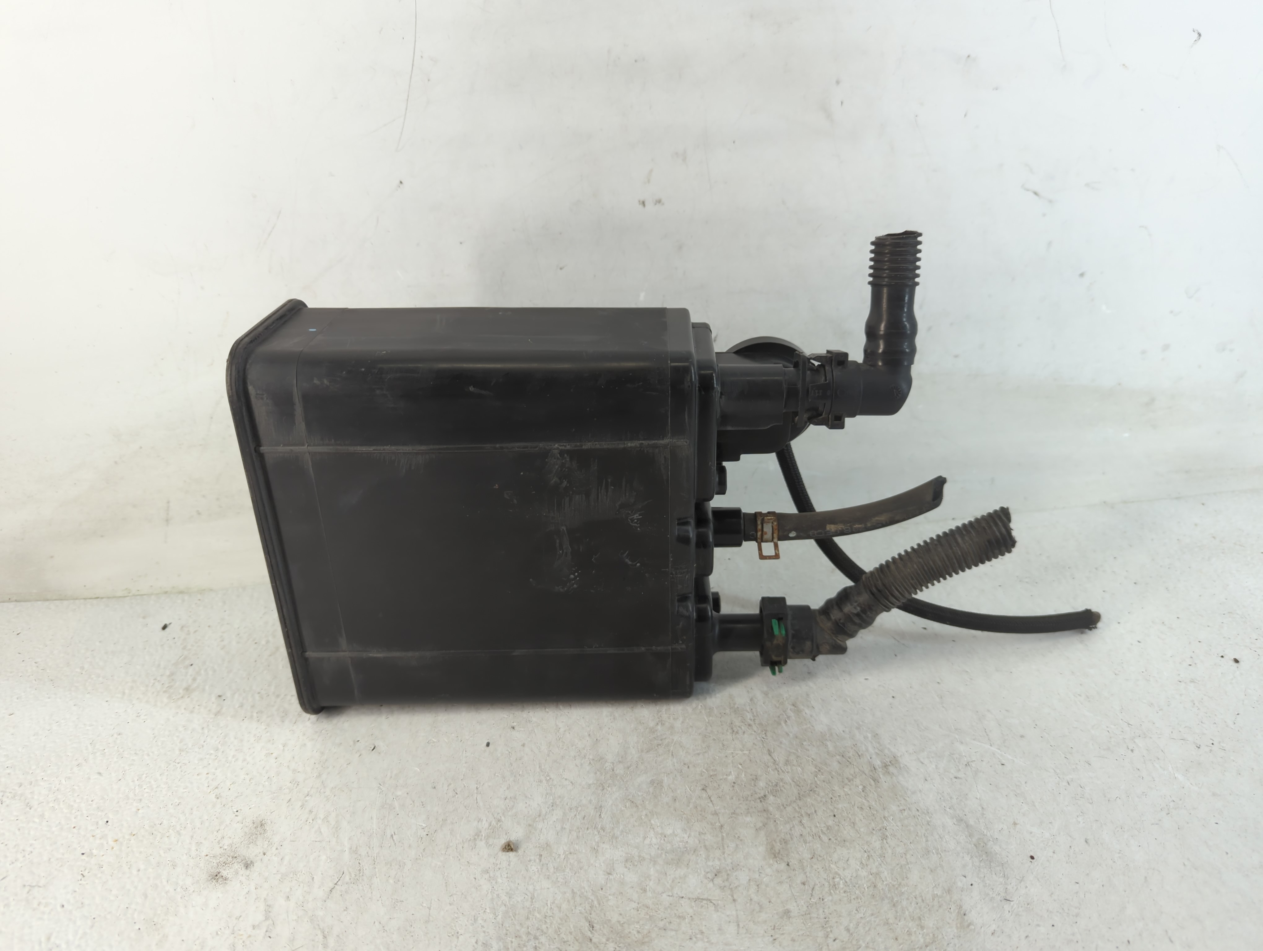 2009 Toyota Camry Fuel Vapor Charcoal Canister 784696 - Oemusedautoparts1.com