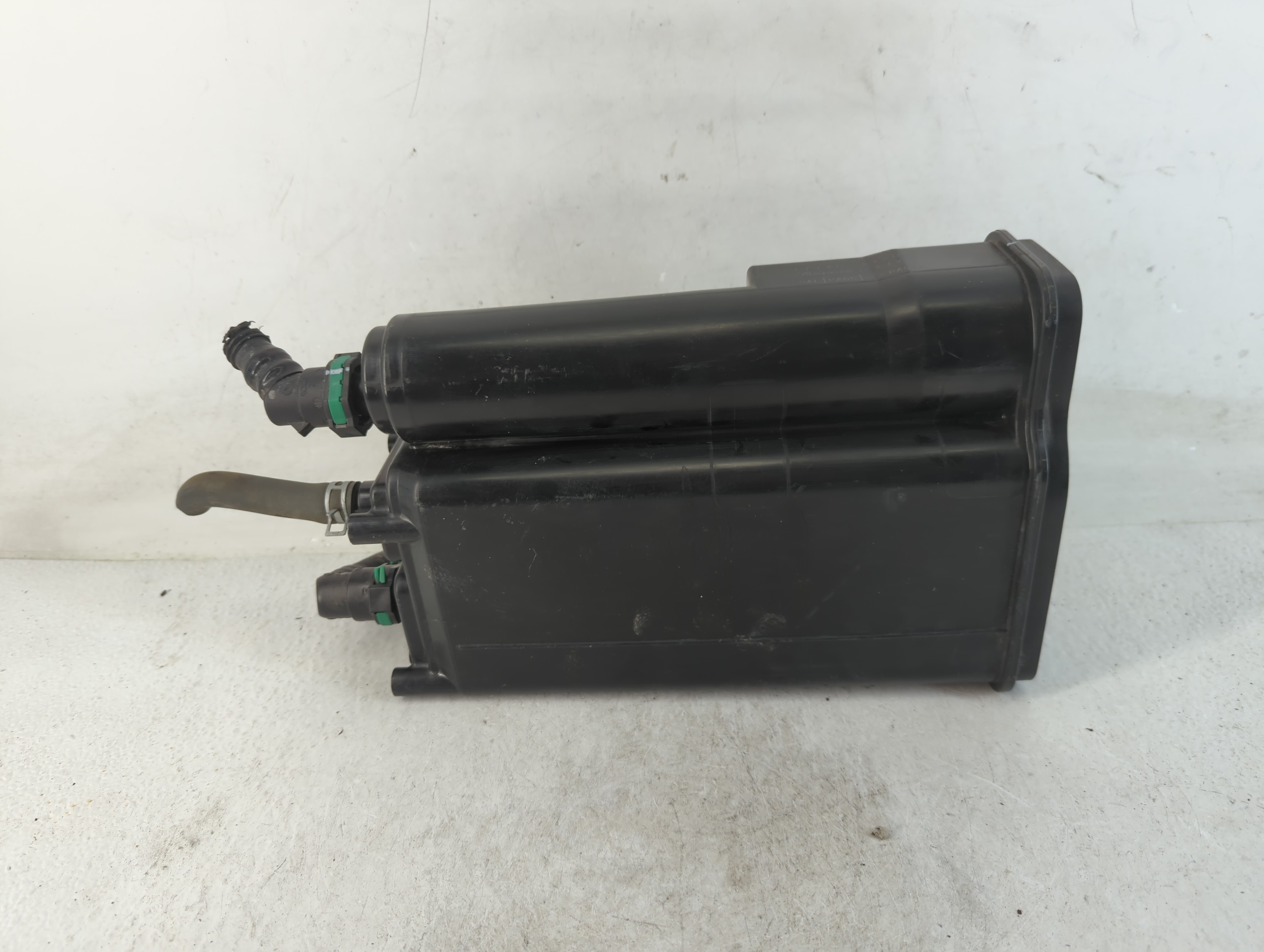 2014 Toyota Camry Fuel Vapor Charcoal Canister 784699 - Oemusedautoparts1.com