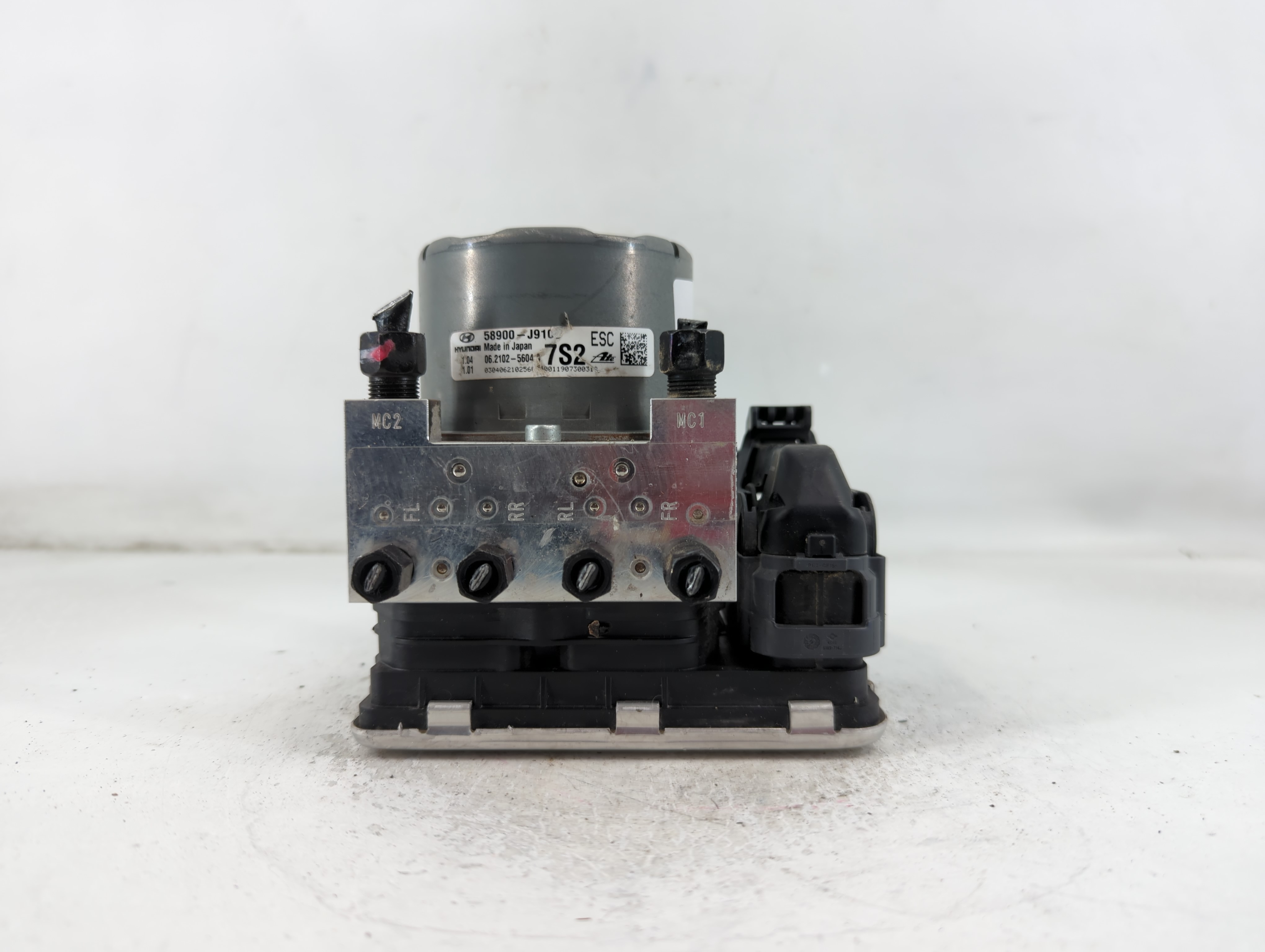 2018-2021 Hyundai Kona Abs Pump Control Module 784712 - Oemusedautoparts1.com