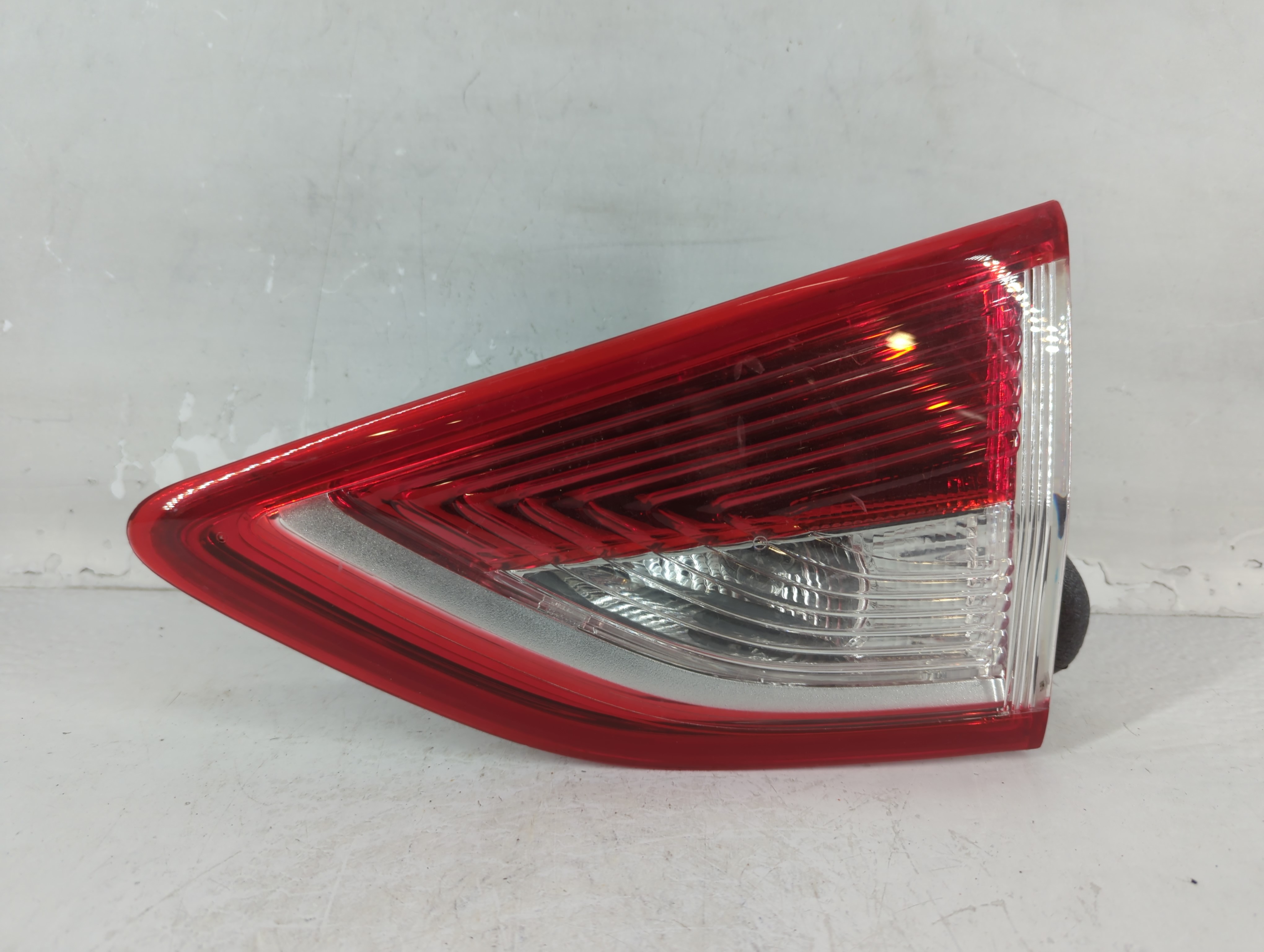 Picture of 2013-2016 Ford Escape Passenger Right Side Tail Light Taillight Oem 784772