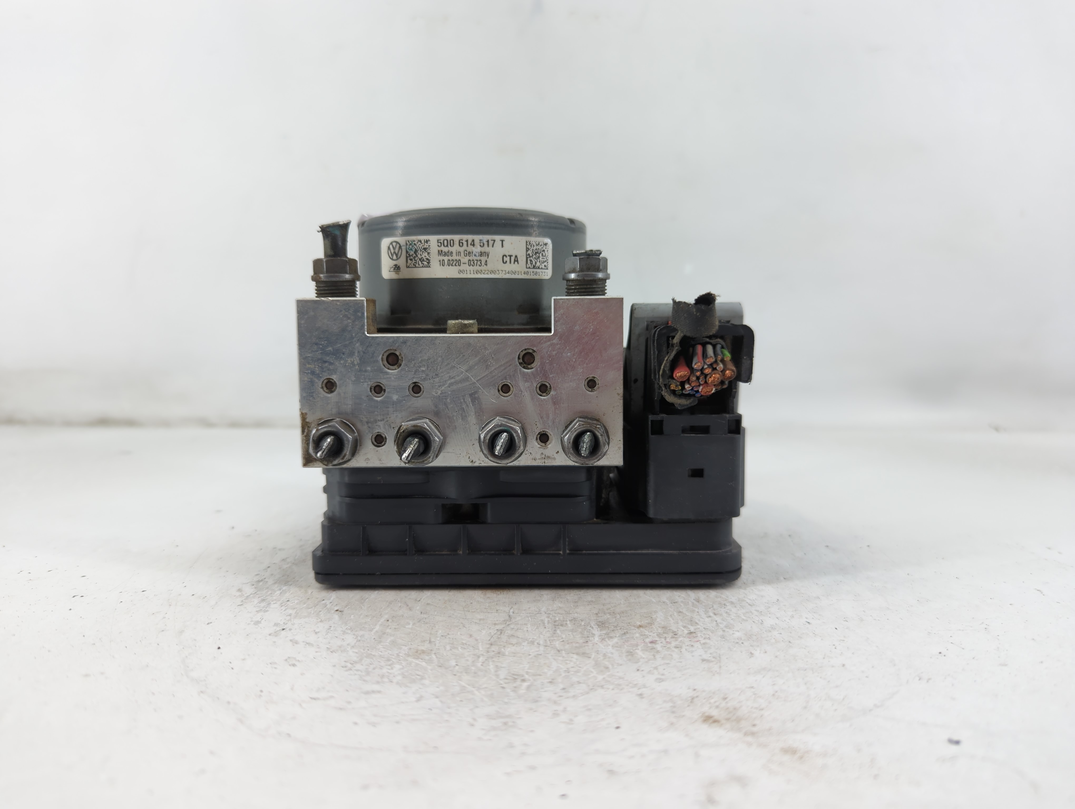 Picture of 2015-2016 Audi A3 Abs Pump Control Module 784811
