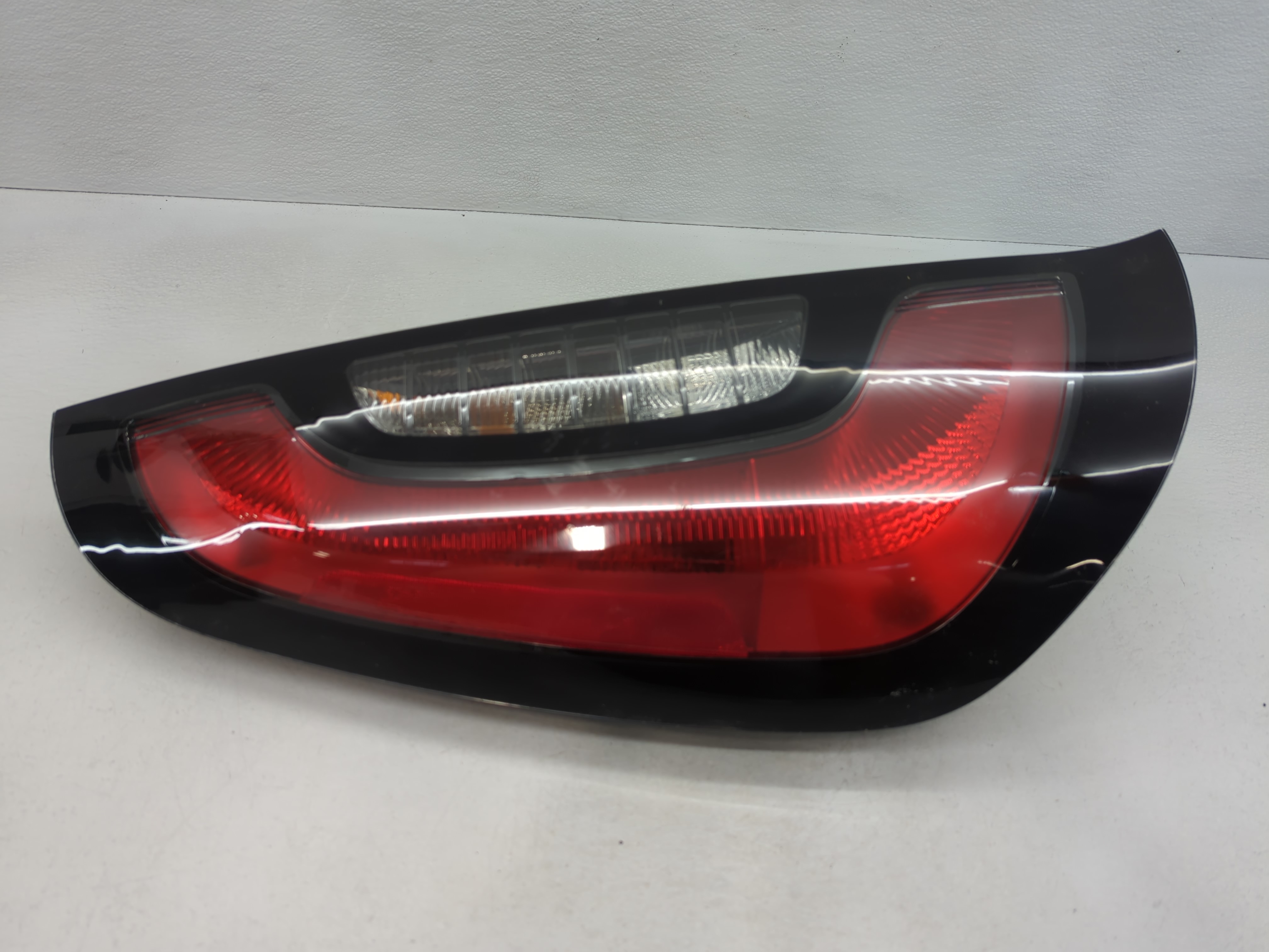 2014-2019 Kia Soul Driver Left Side Tail Light Taillight Oem 784865 - Oemusedautoparts1.com