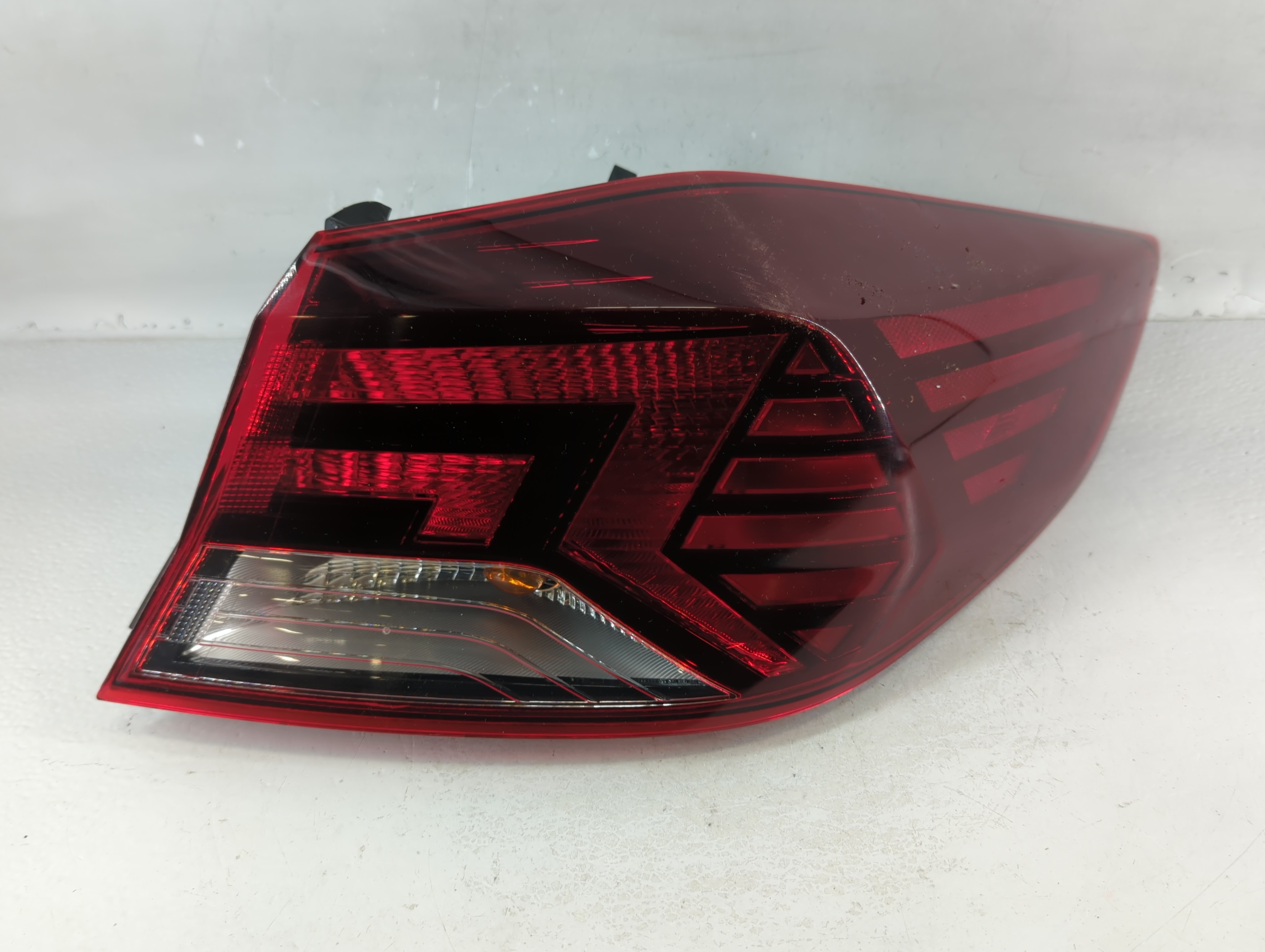 2019-2020 Hyundai Elantra Passenger Right Side Tail Light Taillight Oem 784873 - Oemusedautoparts1.com