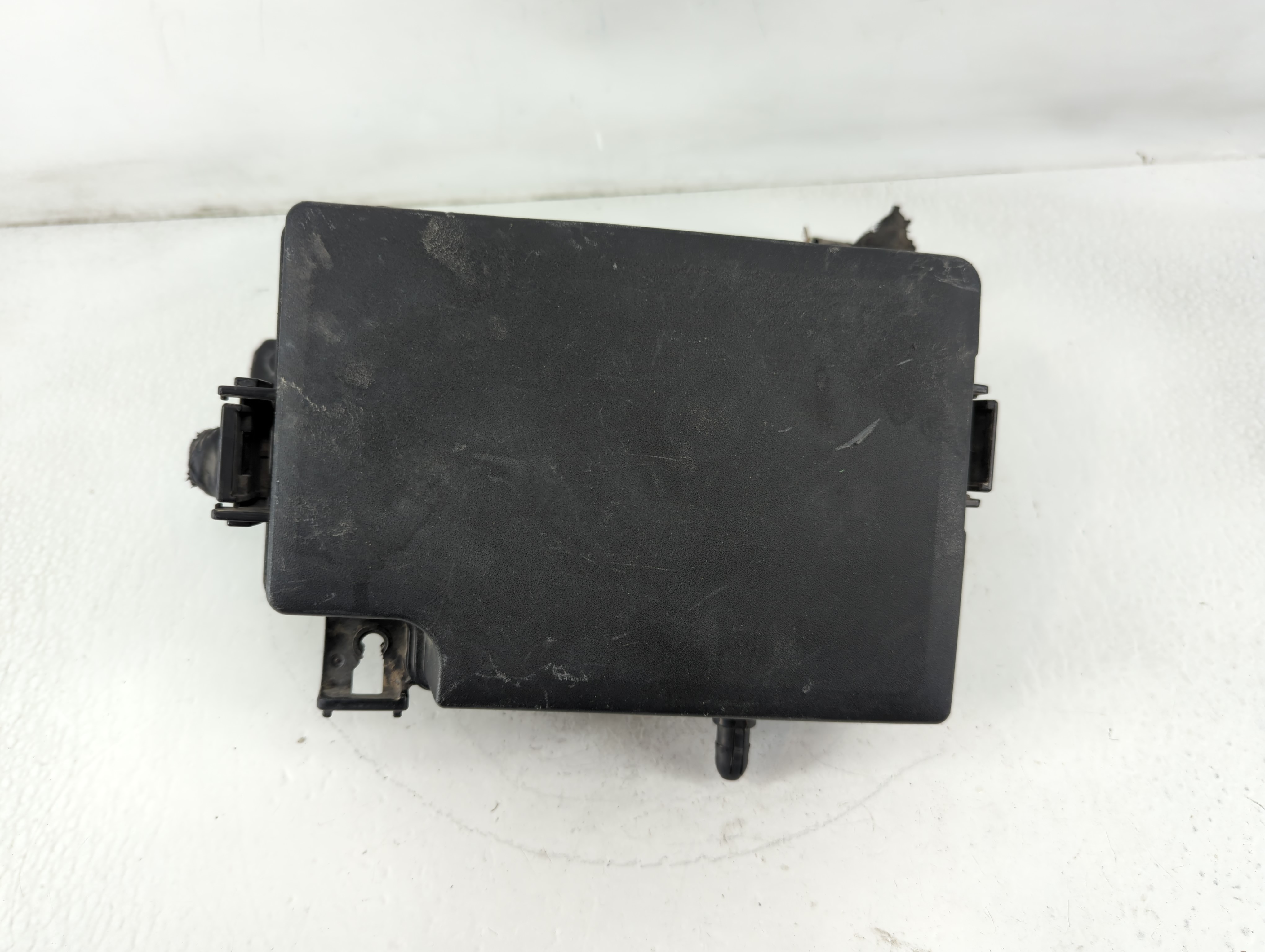 2018-2021 Hyundai Kona Fusebox Fuse Box Relay Module 91956-j9520 784886 - Oemusedautoparts1.com