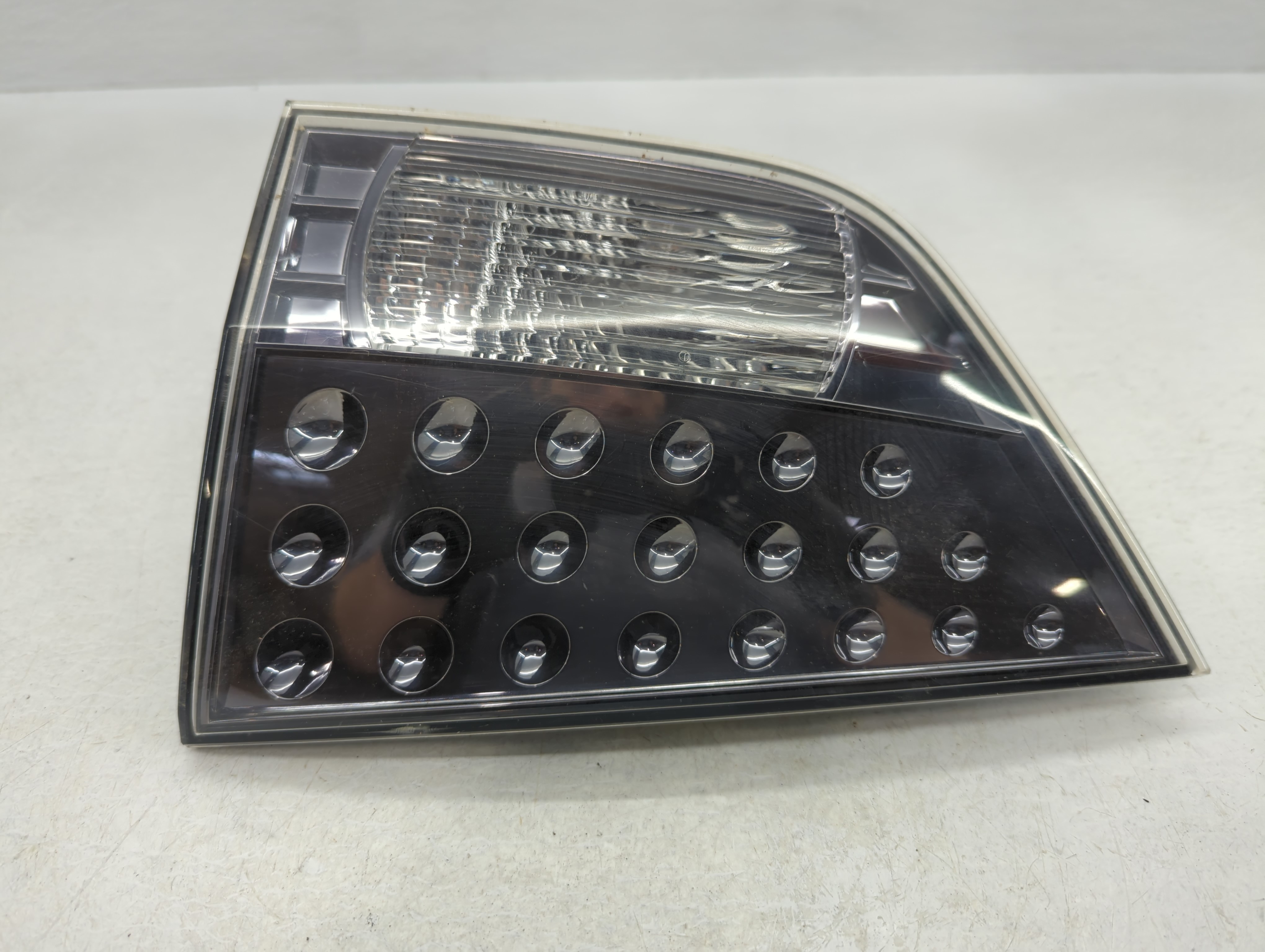 2007 Mitsubishi Outlander Passenger Right Side Tail Light Taillight Oem 784903 - Oemusedautoparts1.com