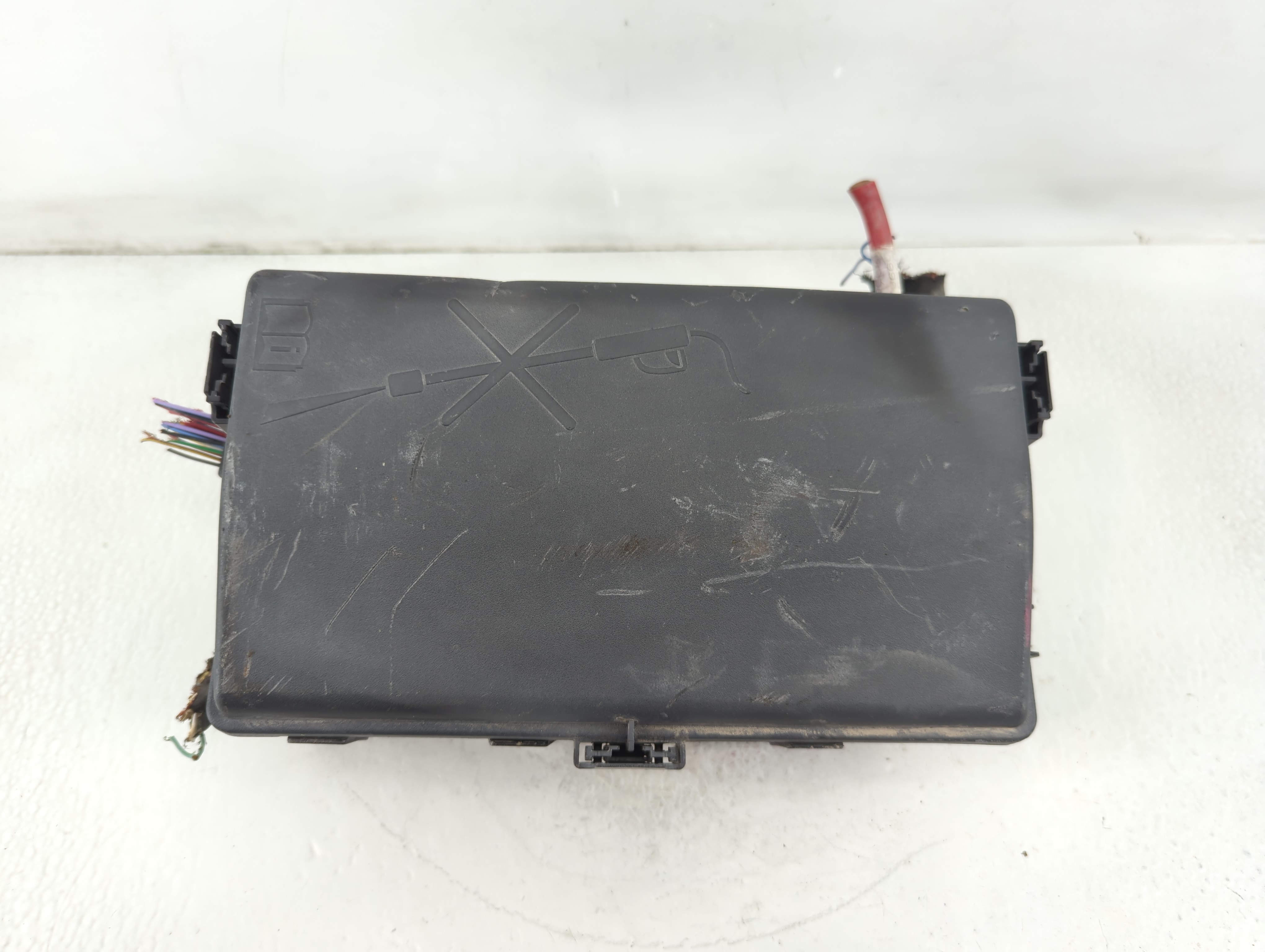 2011-2011 Buick Lacrosse Fusebox Fuse Box Relay Module 812461952 784984 - Oemusedautoparts1.com
