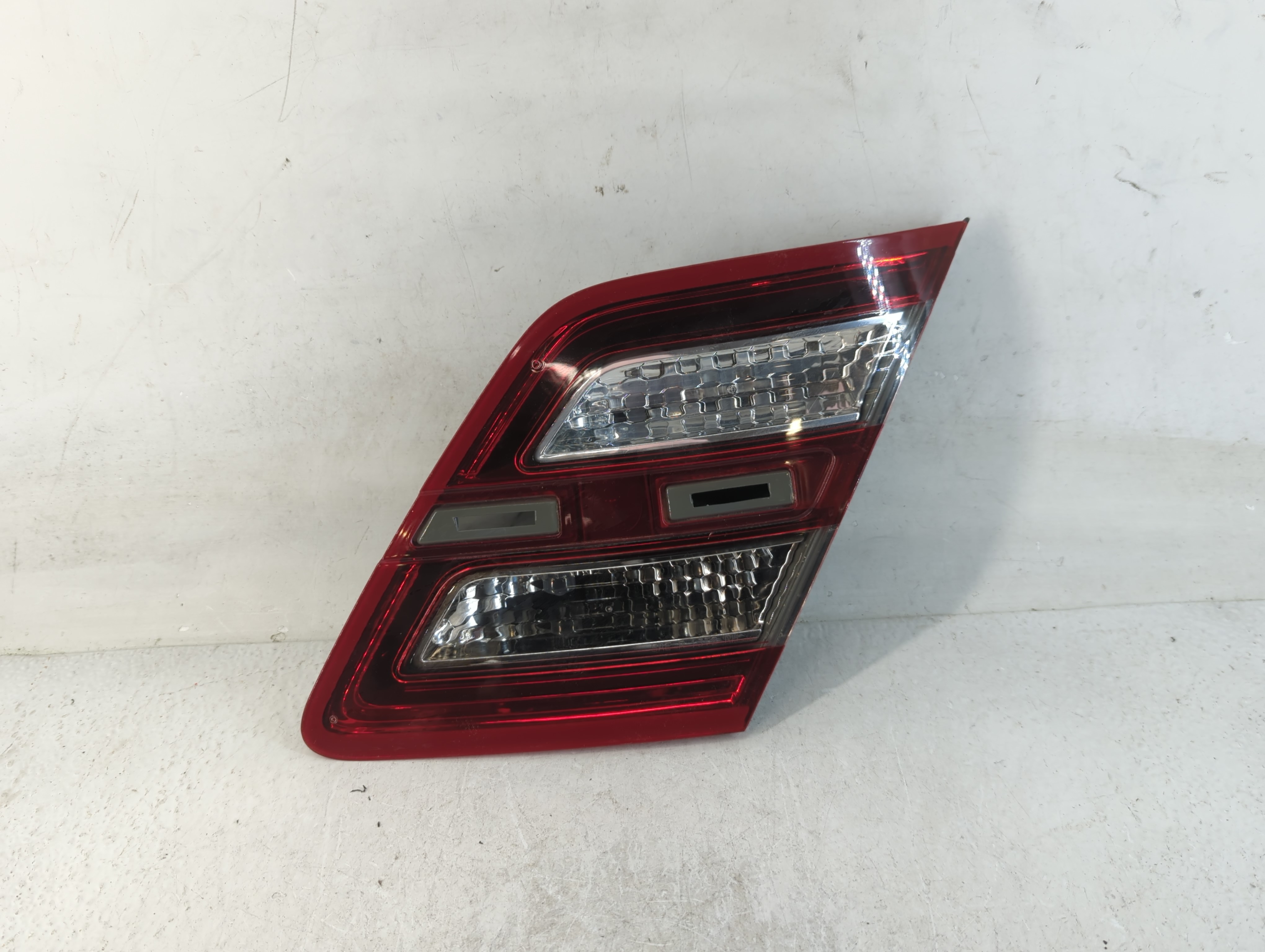 Picture of 2013-2019 Ford Taurus Passenger Right Side Tail Light Taillight Oem 784995