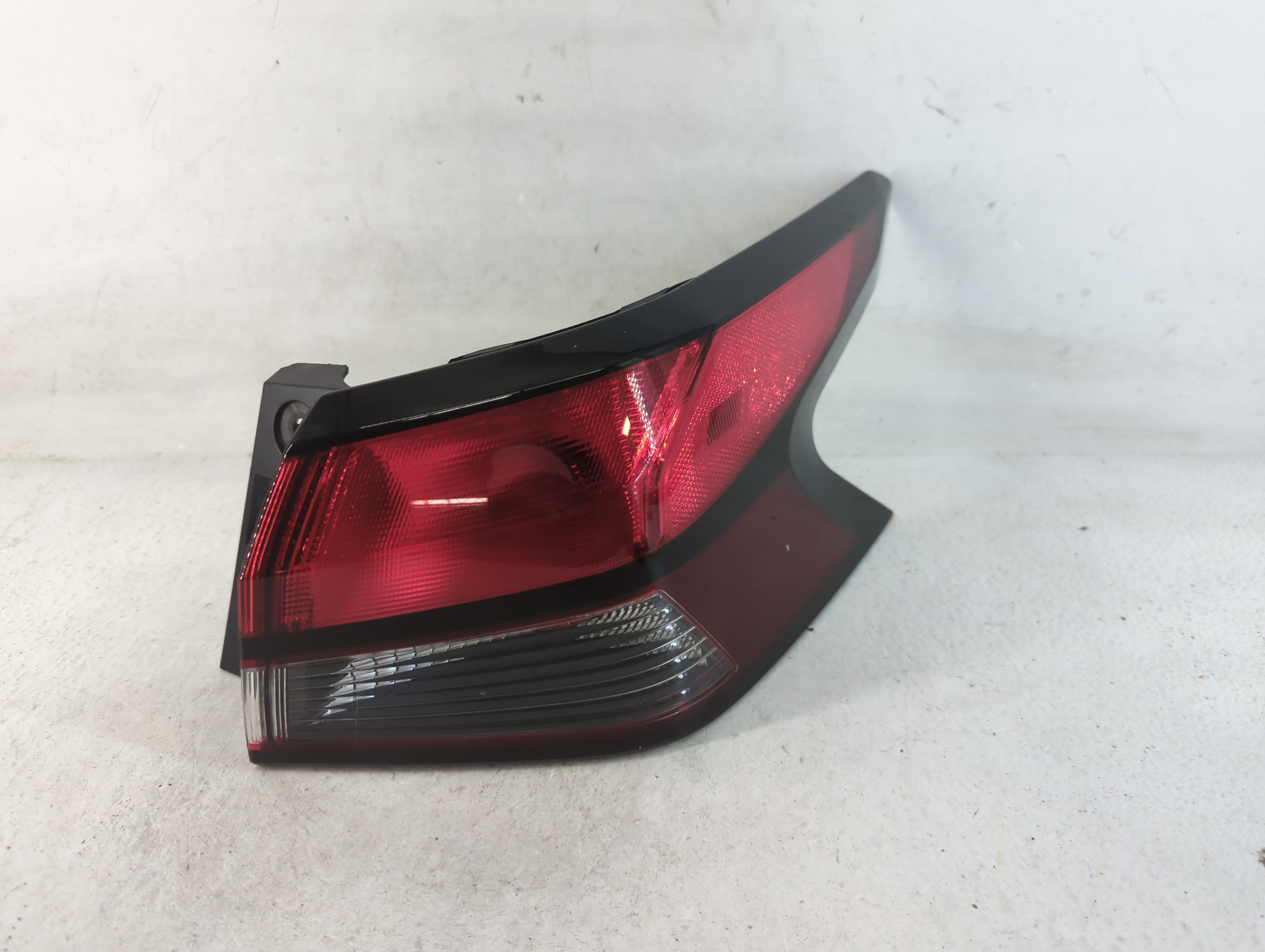 2020-2022 Nissan Versa Passenger Right Side Tail Light Taillight Oem 785005 - Oemusedautoparts1.com