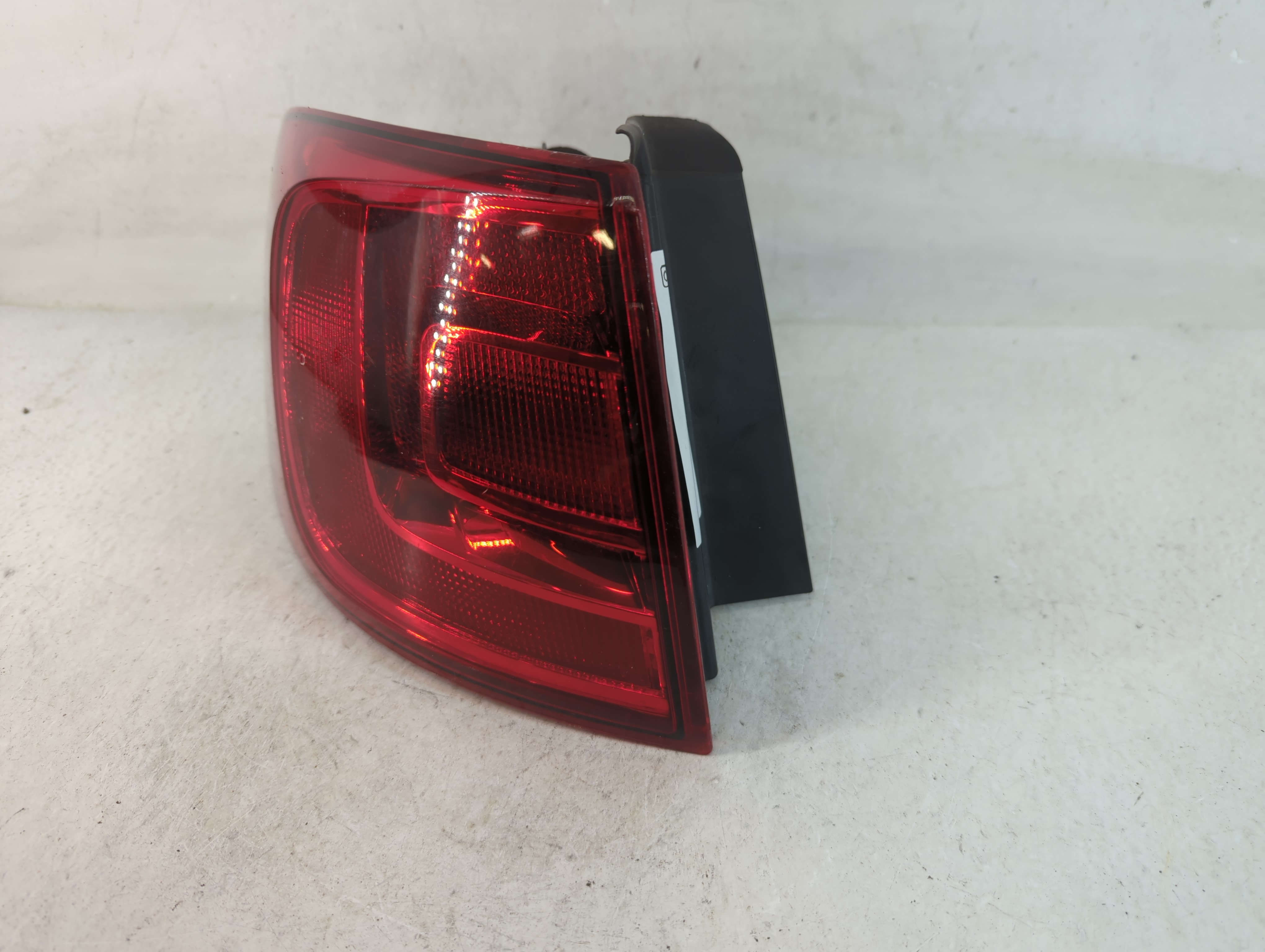 Picture of 2011 Volkswagen Jetta Passenger Right Side Tail Light Taillight Oem 785013