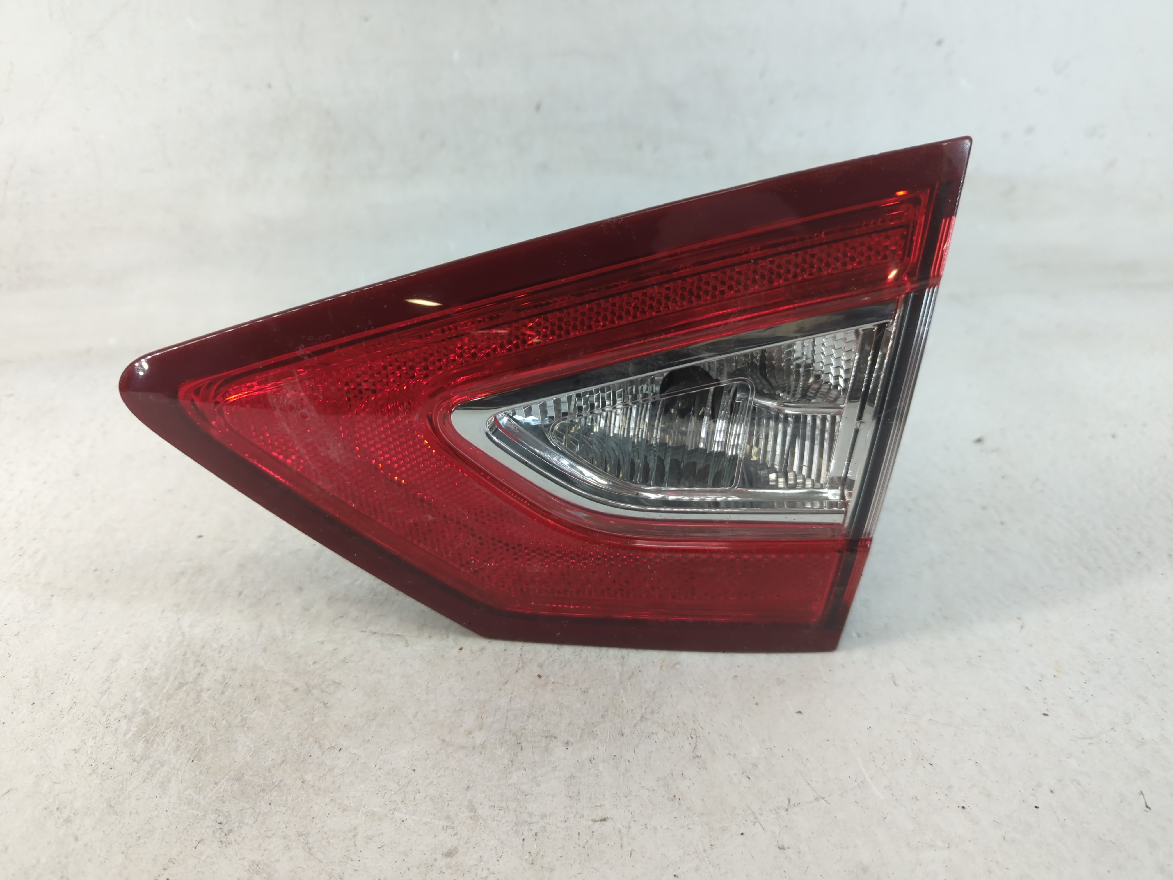 2013-2019 Ford Taurus Passenger Right Side Tail Light Taillight Oem 785021 - Oemusedautoparts1.com
