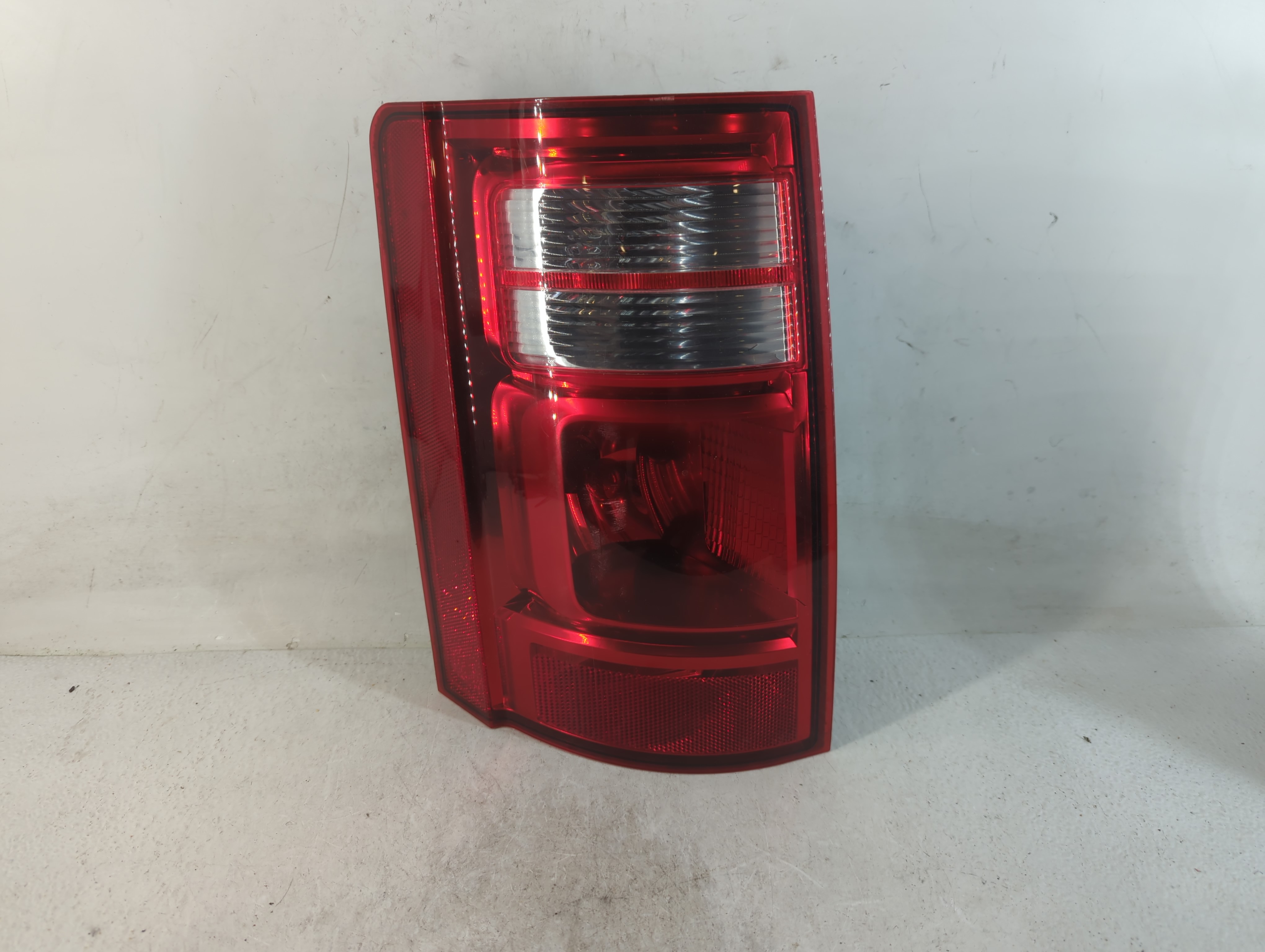 Picture of 2007-2013 Gmc Sierra 1500 Driver Left Side Tail Light Taillight Oem 785056