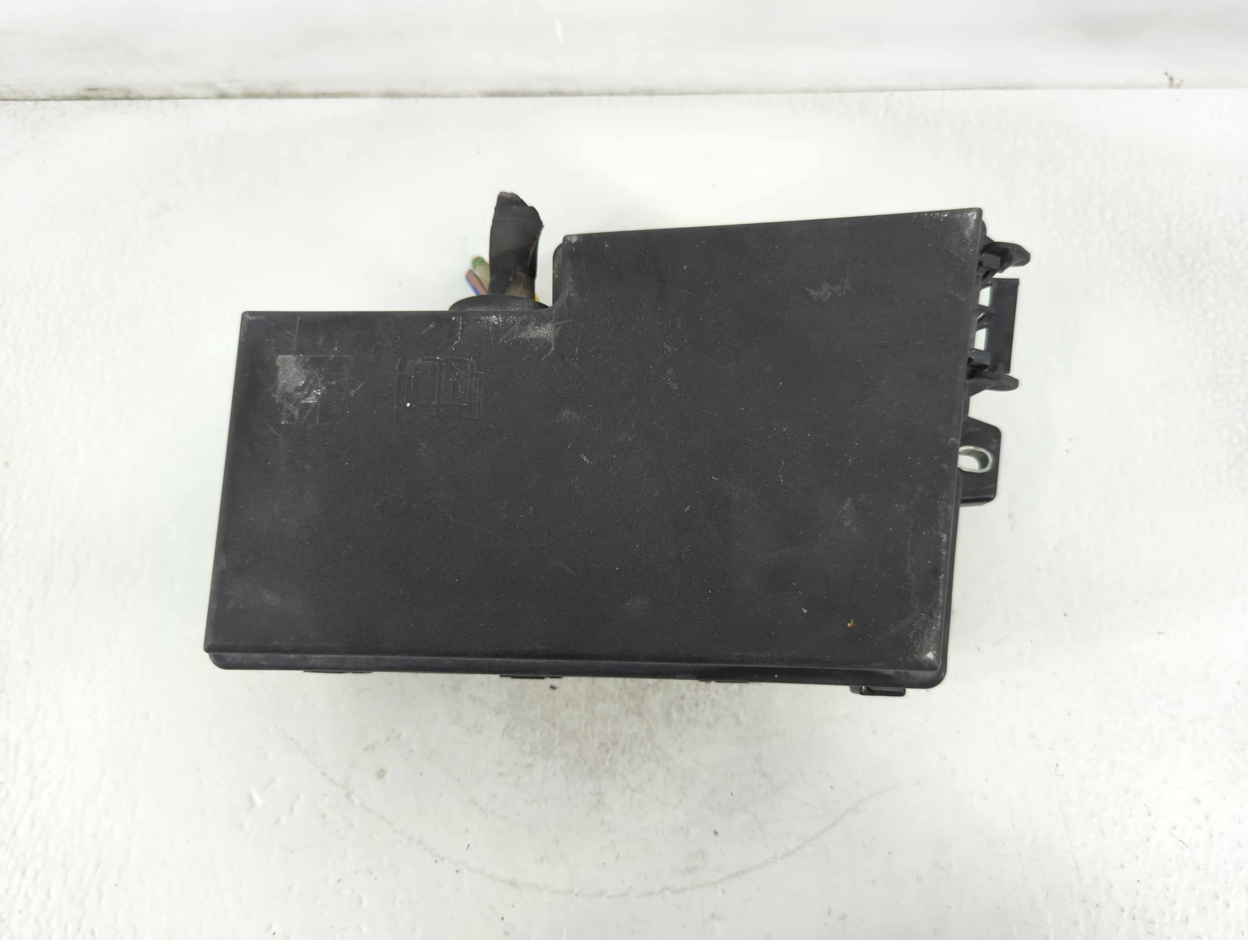 2013-2016 Ford Escape Fusebox Fuse Box Relay Module 3b0uf0100 785074 - Oemusedautoparts1.com