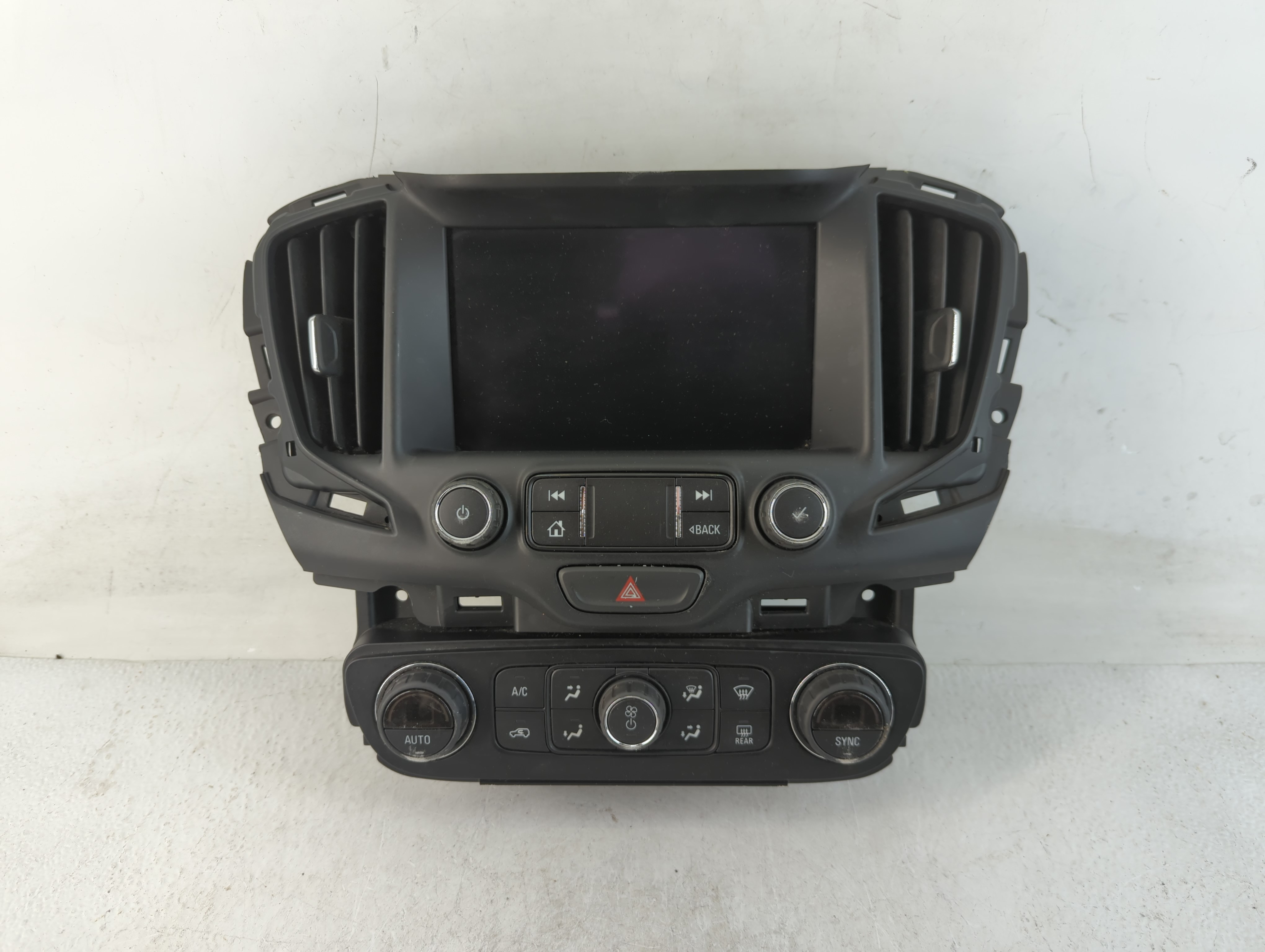 Picture of Gmc Terrain Am Fm Cd Player Radio Receiver 785109