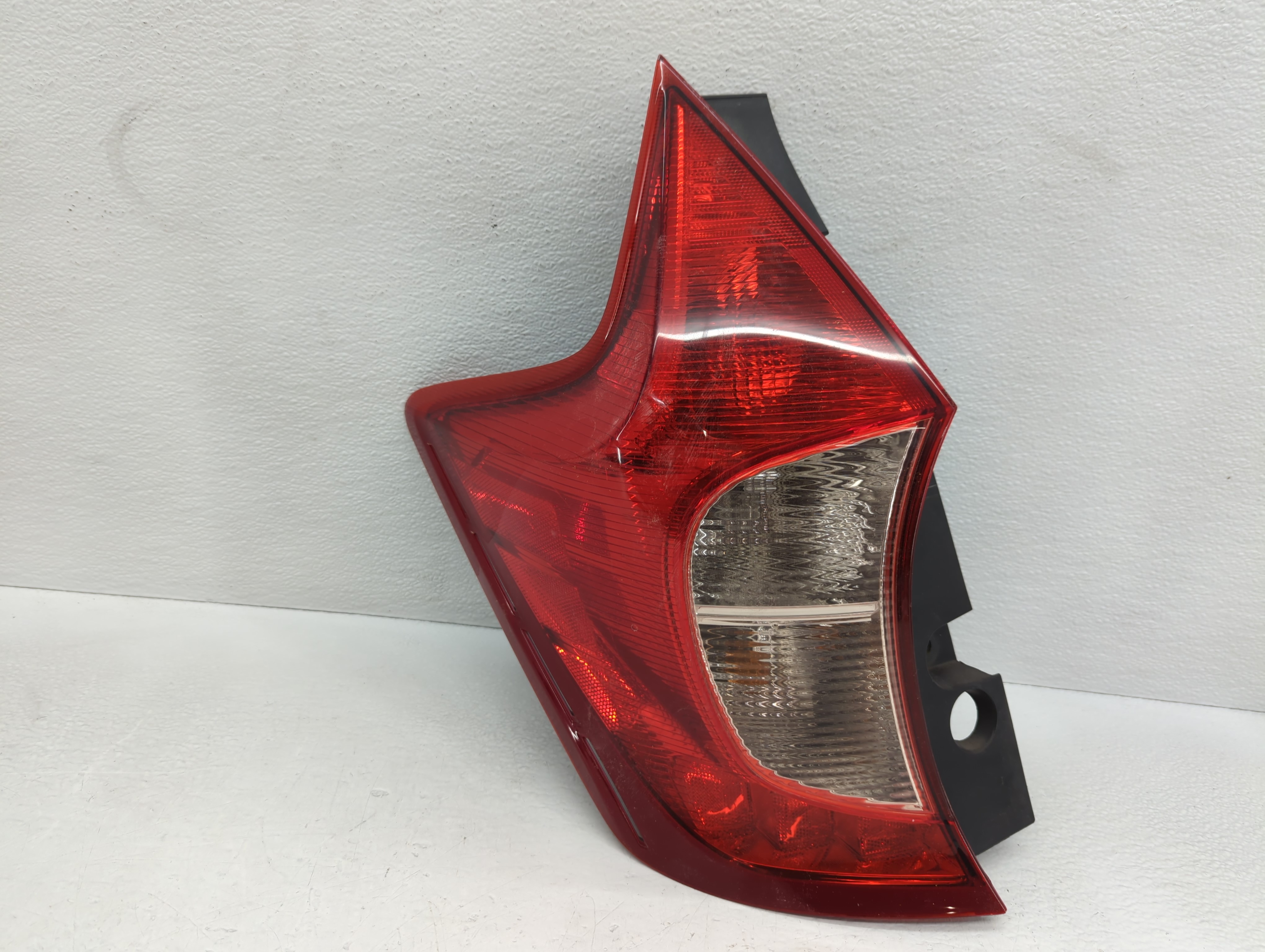 Picture of Nissan Versa Driver Left Side Tail Light Taillight Oem 785234