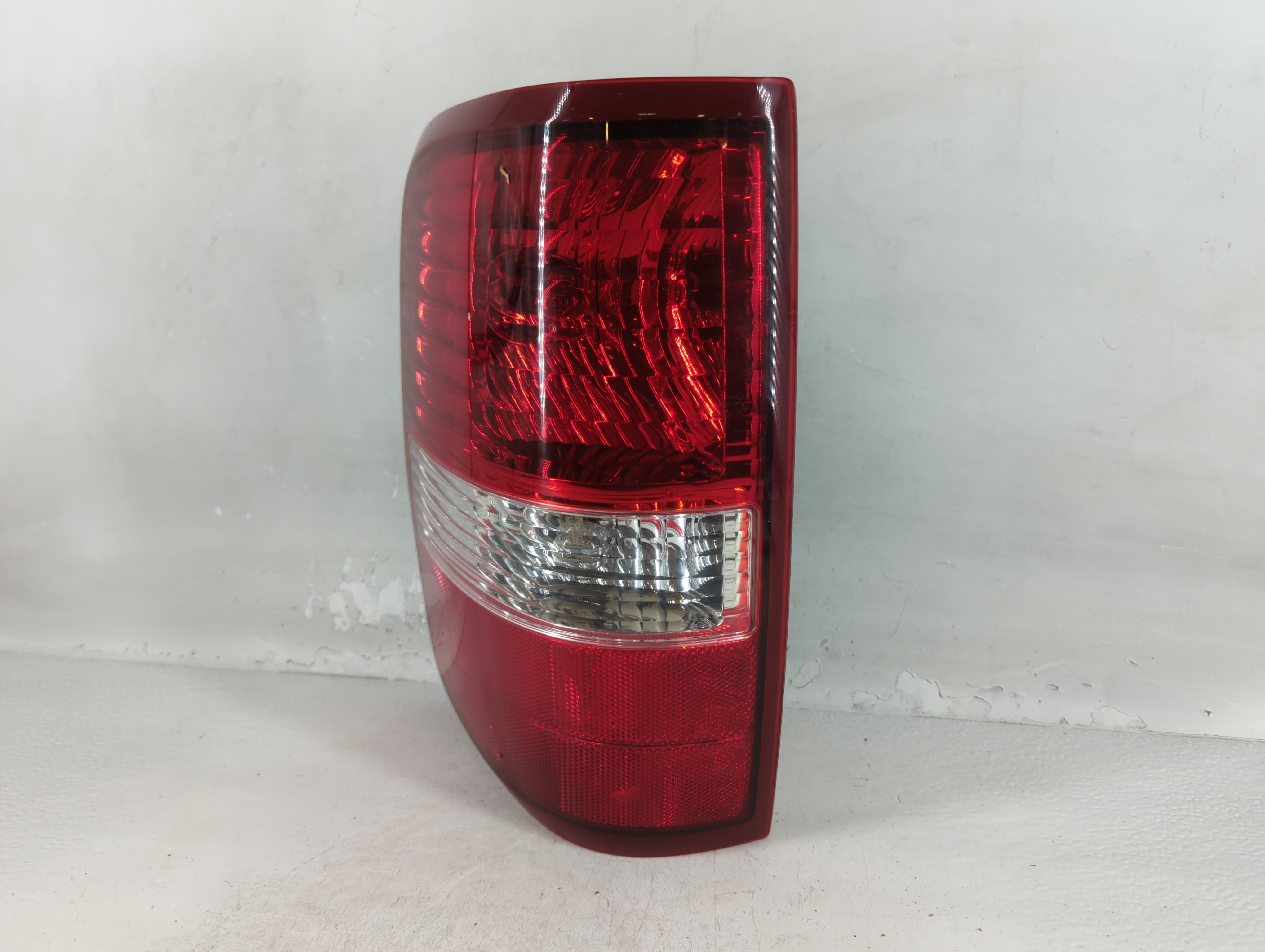 2006-2008 Ford F-150 Driver Left Side Tail Light Taillight Oem 785282 - Oemusedautoparts1.com