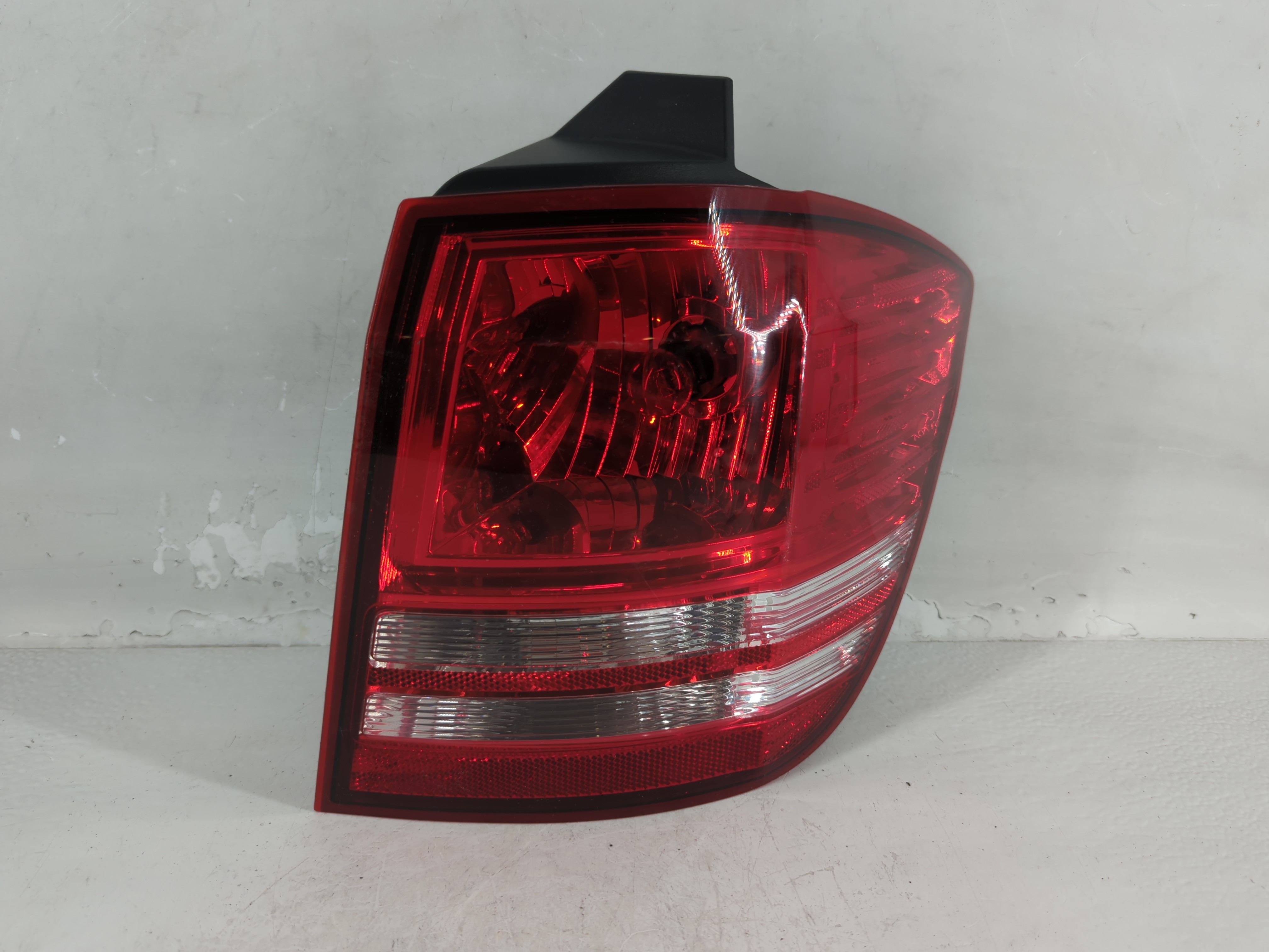 Picture of 2010-2020 Dodge Journey Passenger Right Side Tail Light Taillight Oem 785315