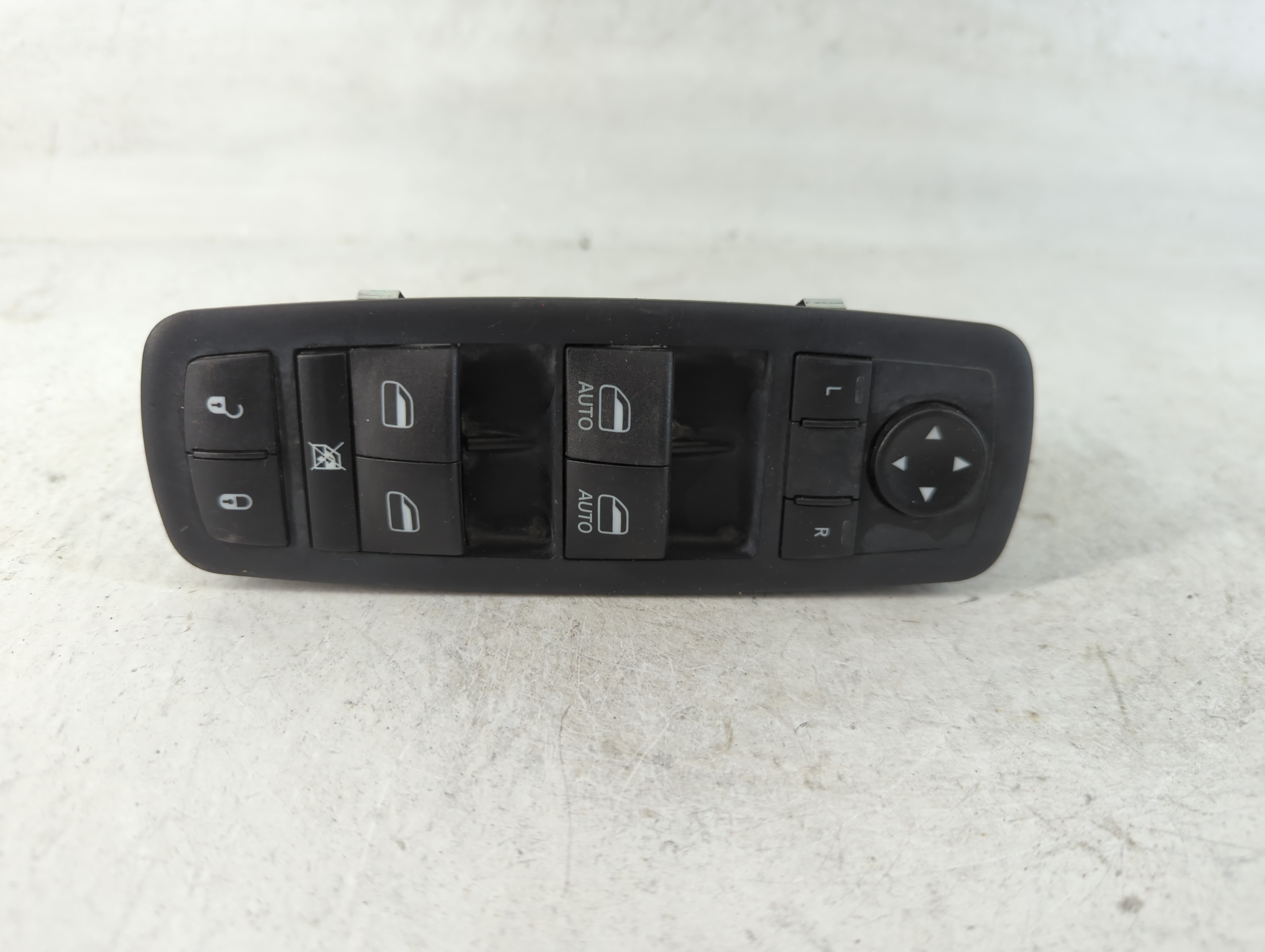 2020-2021 Chrysler Voyager Driver Left Door Master Power Window Switch 785345 - Oemusedautoparts1.com