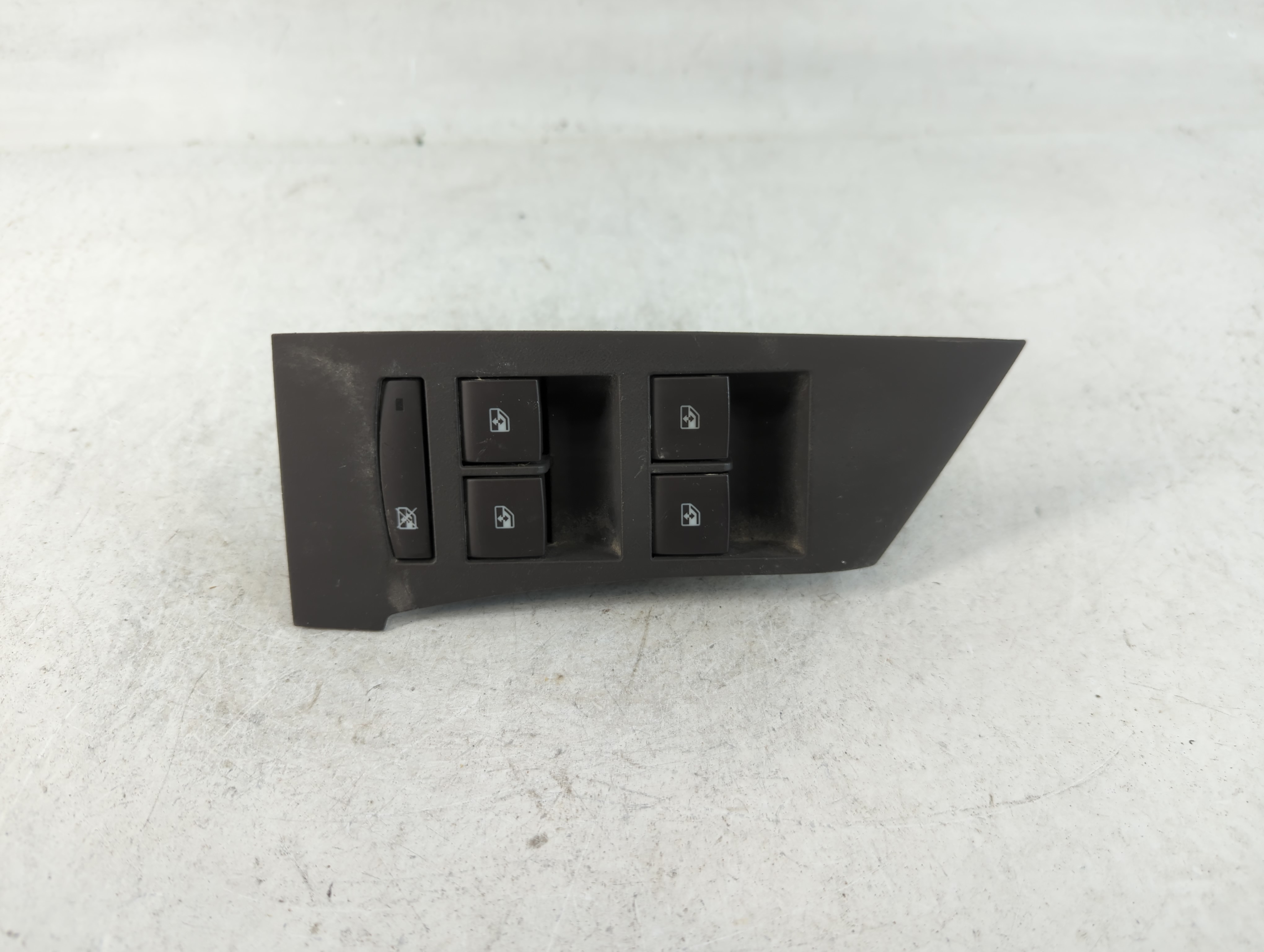 2015-2017 Buick Verano Driver Left Door Master Power Window Switch 785388 - Oemusedautoparts1.com