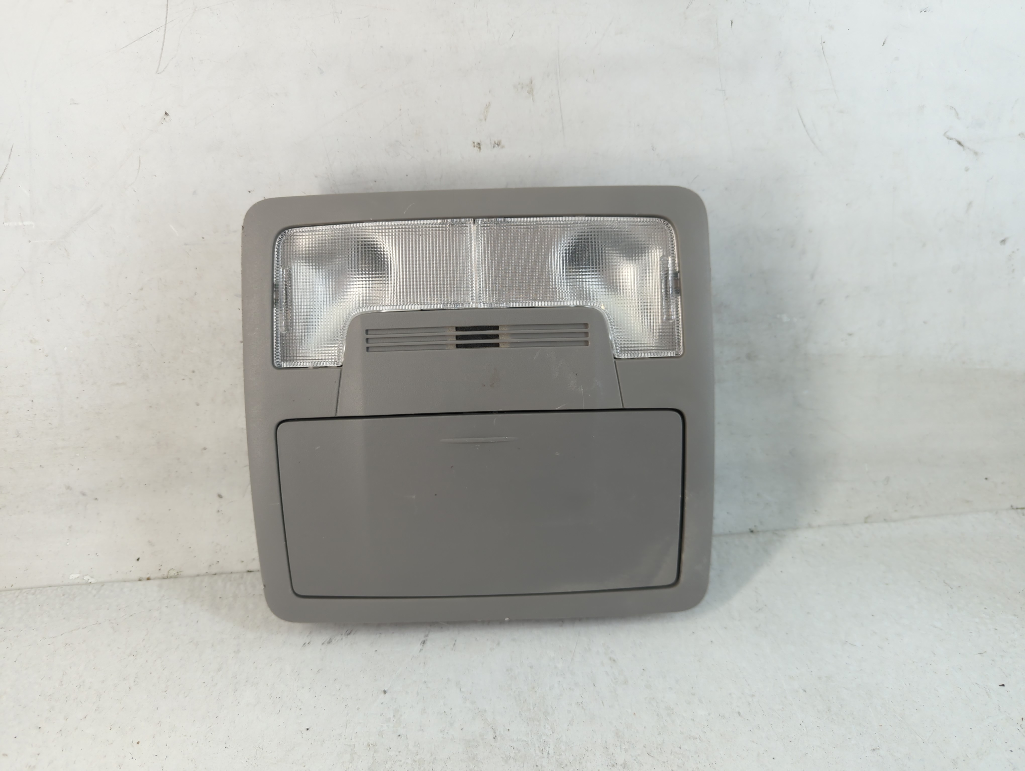 2014 Toyota Camry Overhead Roof Console 785393 - Oemusedautoparts1.com