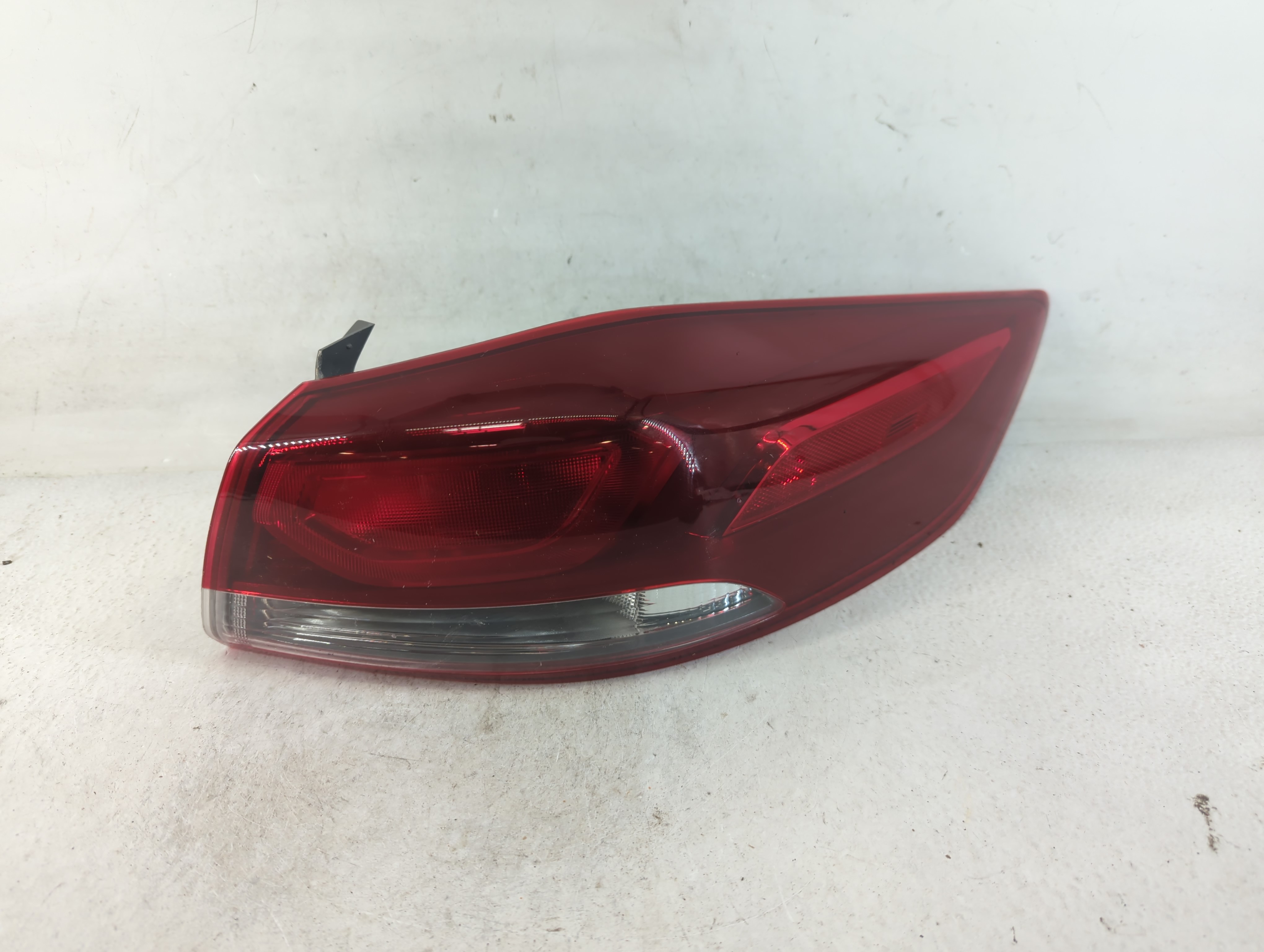 2017-2018 Hyundai Elantra Passenger Right Side Tail Light Taillight Oem 785412 - Oemusedautoparts1.com