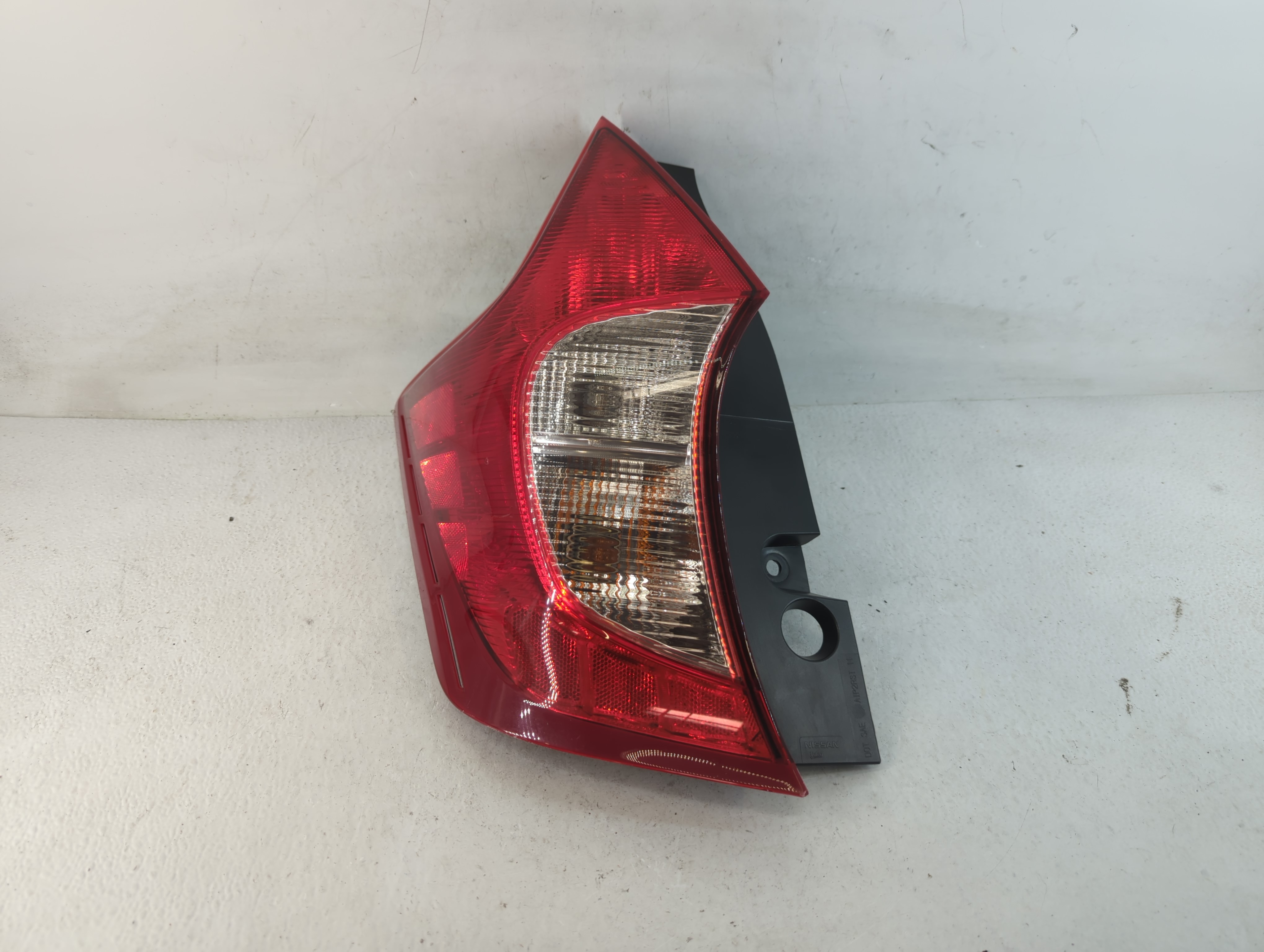 2012-2019 Nissan Versa Driver Left Side Tail Light Taillight Oem 785526 - Oemusedautoparts1.com