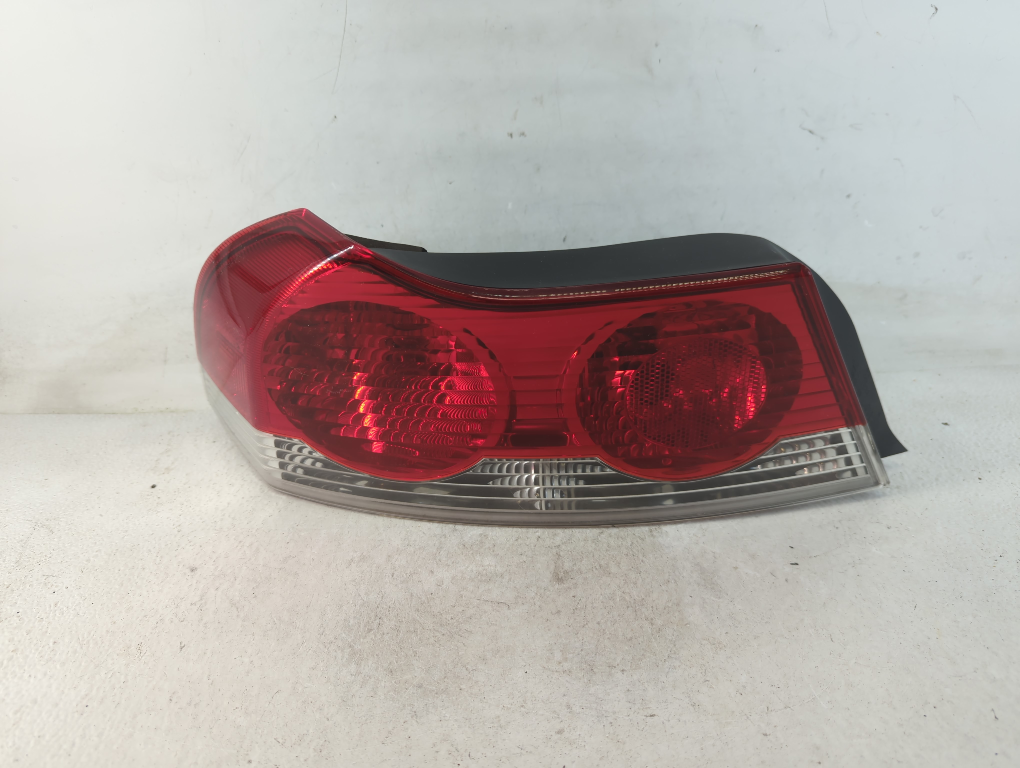 Picture of Volvo V70 Driver Left Side Tail Light Taillight Oem 785530