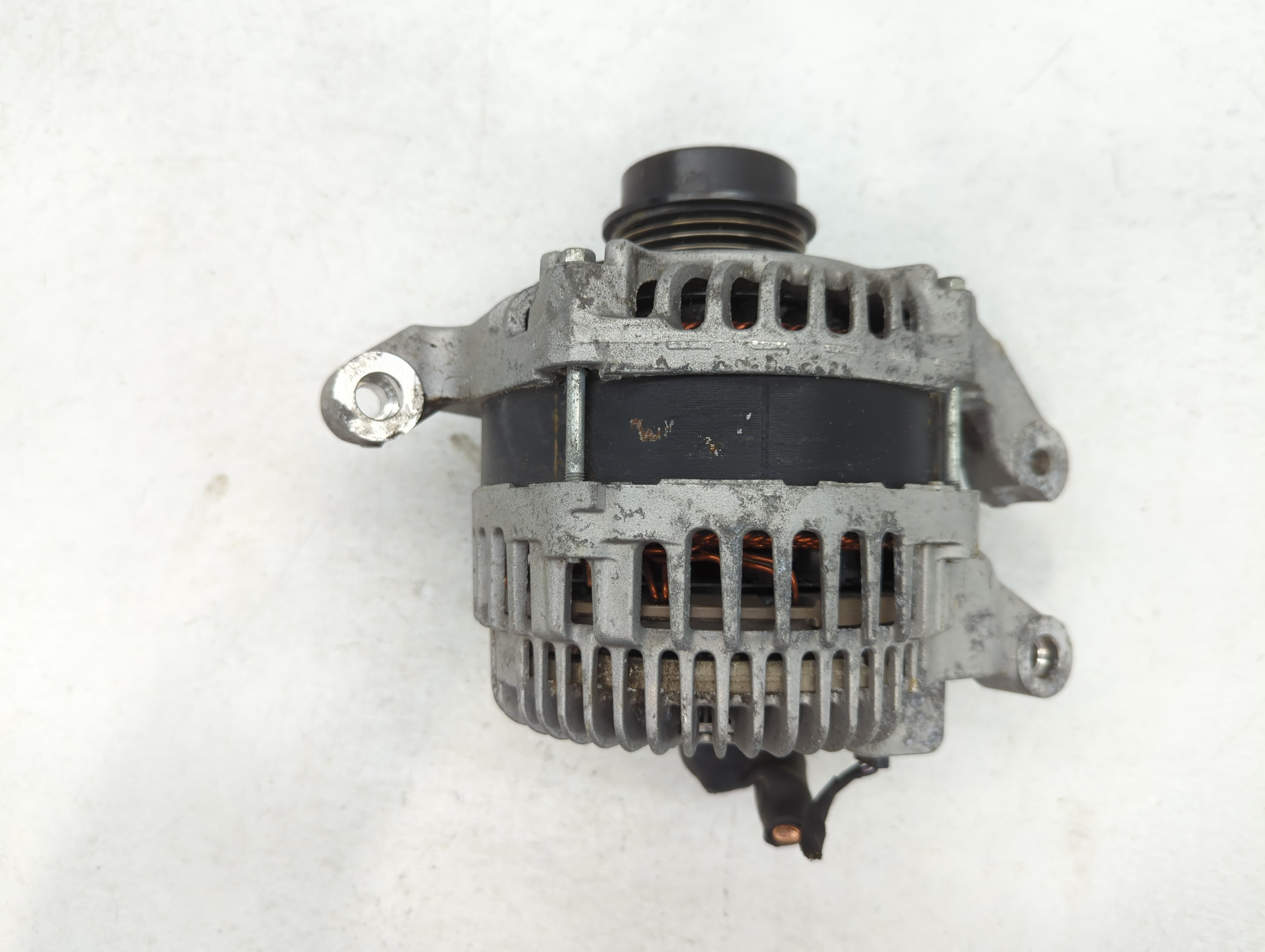 Picture of 2013-2019 Ford Escape Alternator Generator Charging Assembly Engine Oem 785704