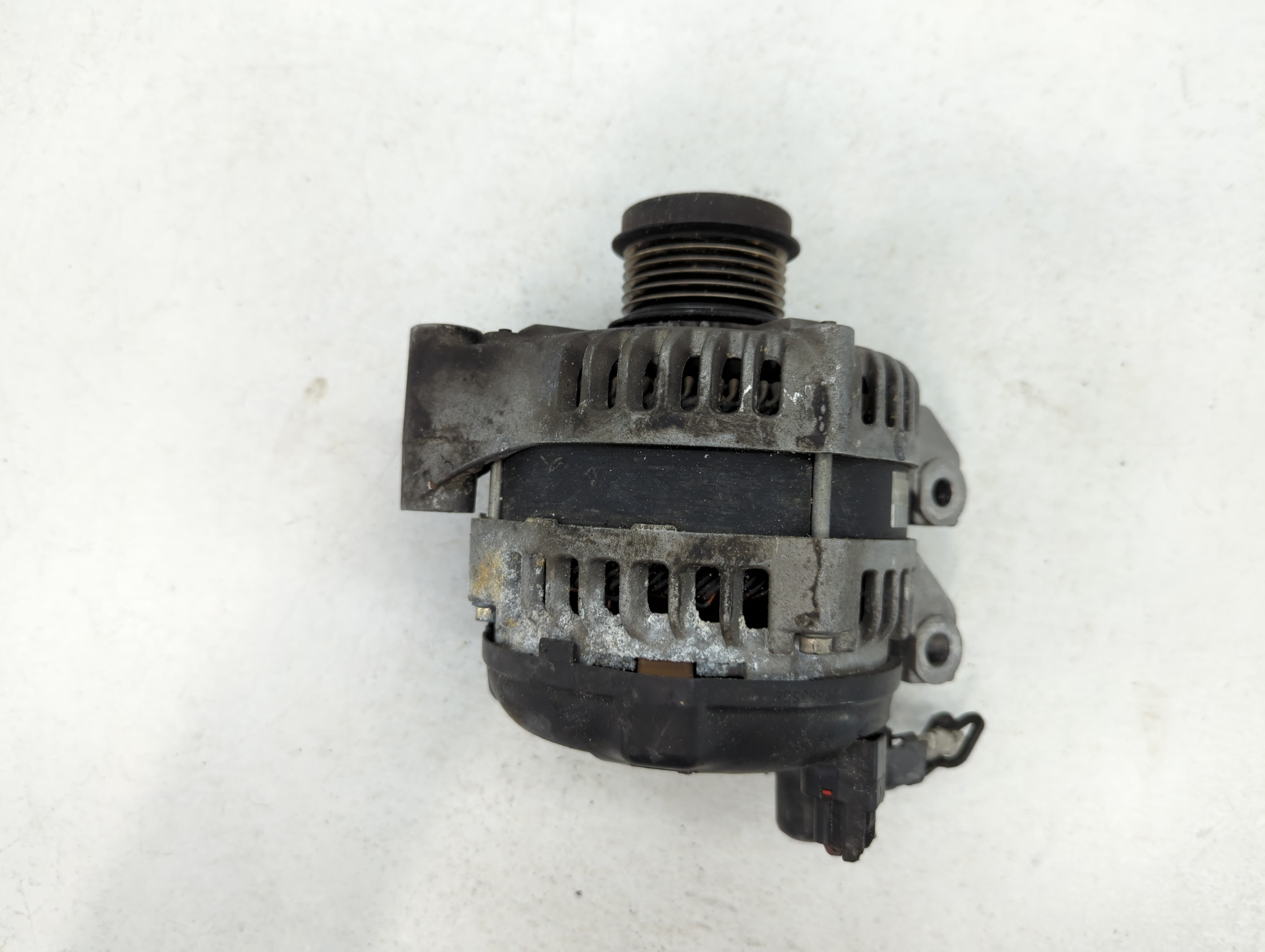 2011 Chrysler Town & Country Alternator Generator Charging Assembly Engine Oem 785751 - Oemusedautoparts1.com