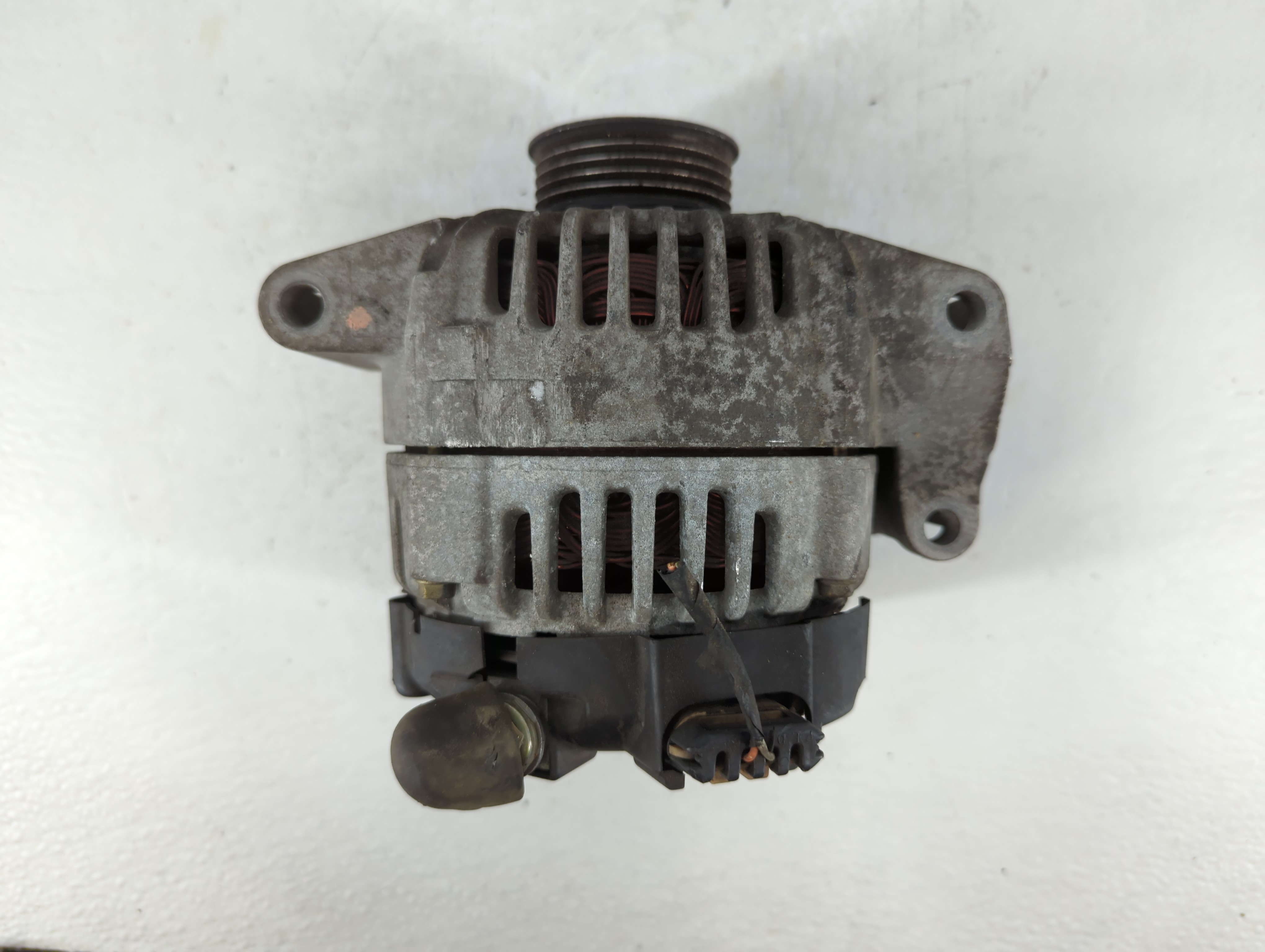 Picture of 2015 Hyundai Genesis Alternator Generator Charging Assembly Engine Oem 785775