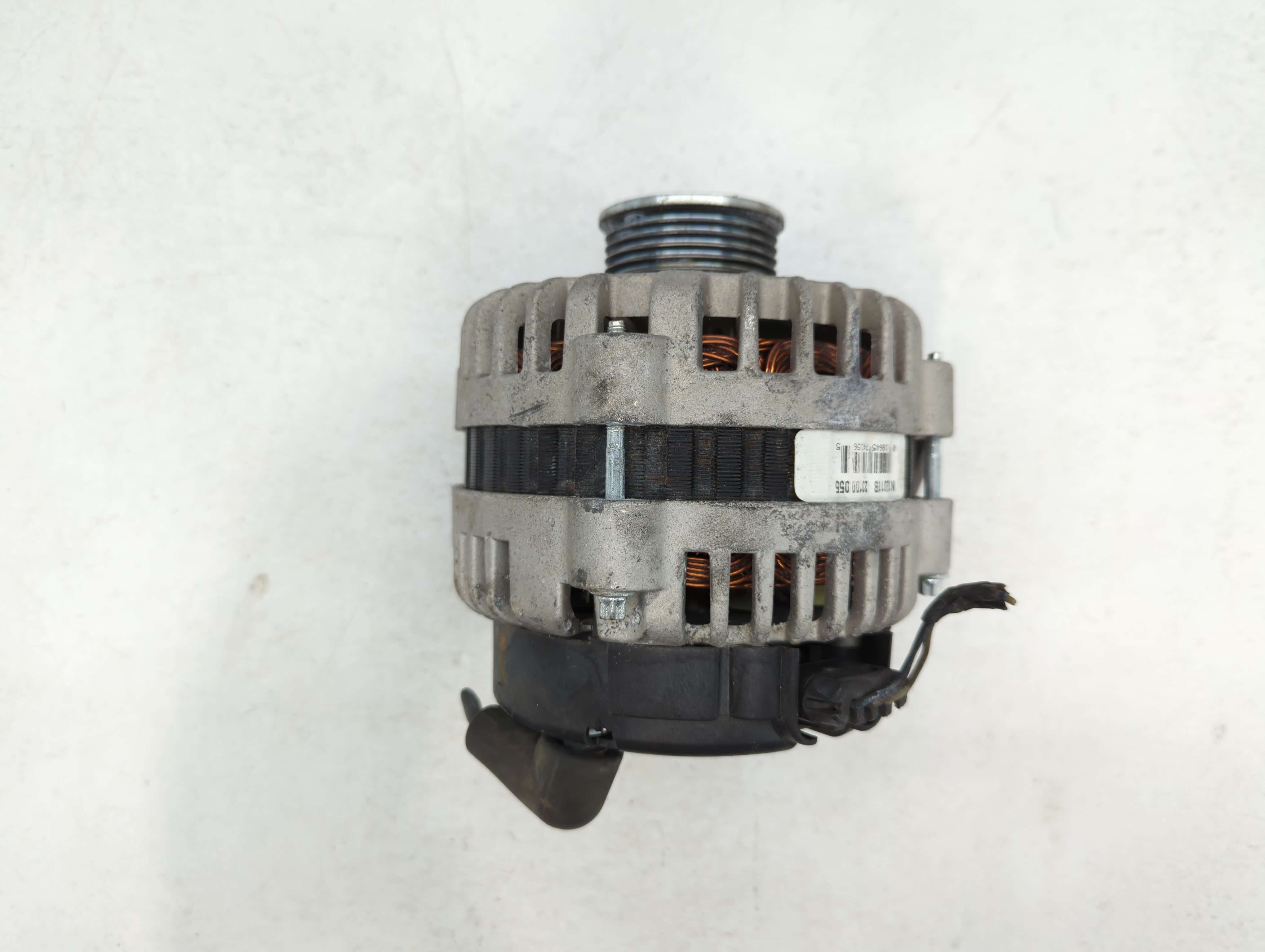 Picture of 2003 Gmc Yukon Xl 1500 Alternator Generator Charging Assembly Engine Oem 785939
