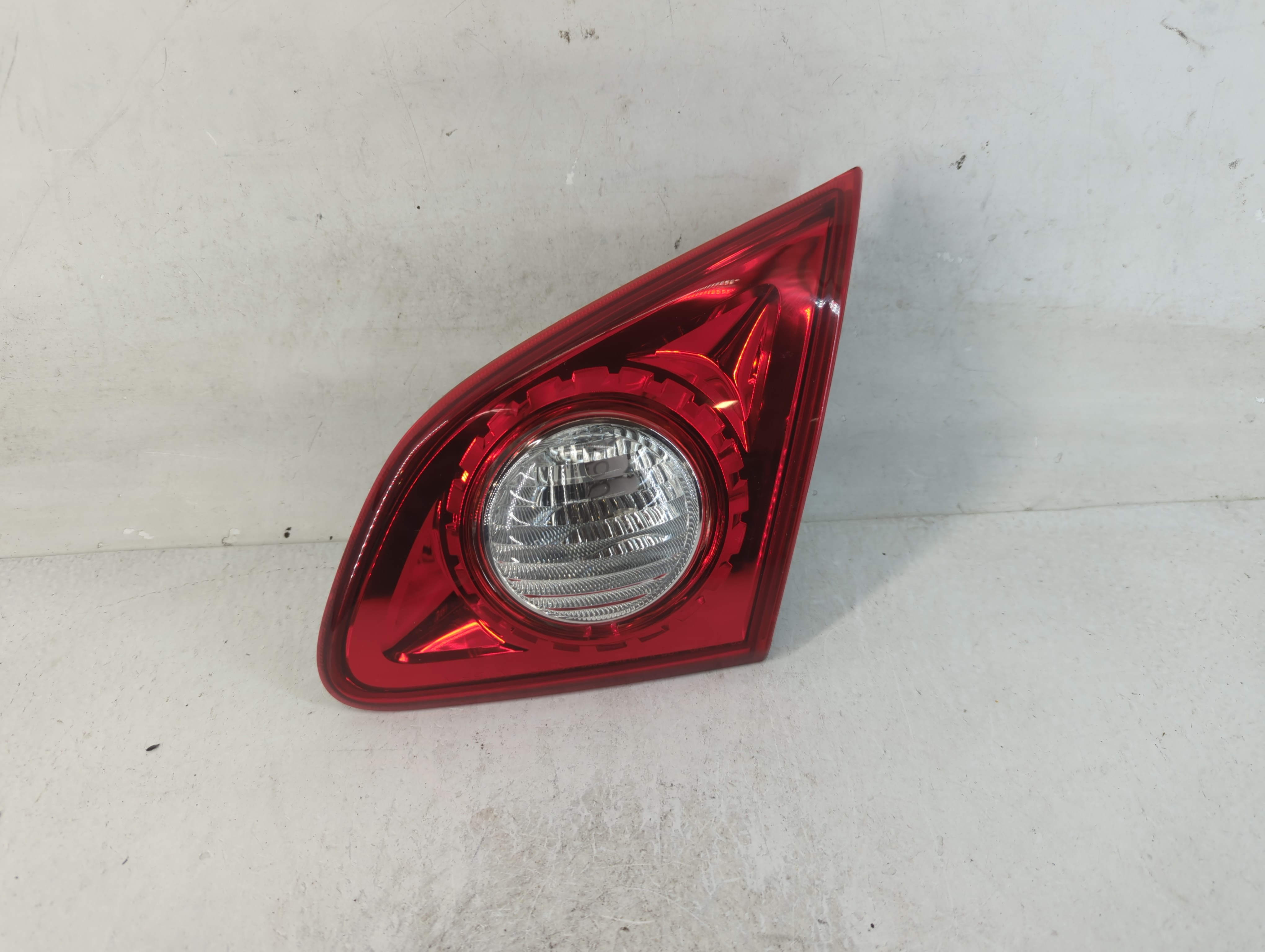 Picture of 2009-2015 Nissan Rogue Passenger Right Side Tail Light Taillight Oem 786052