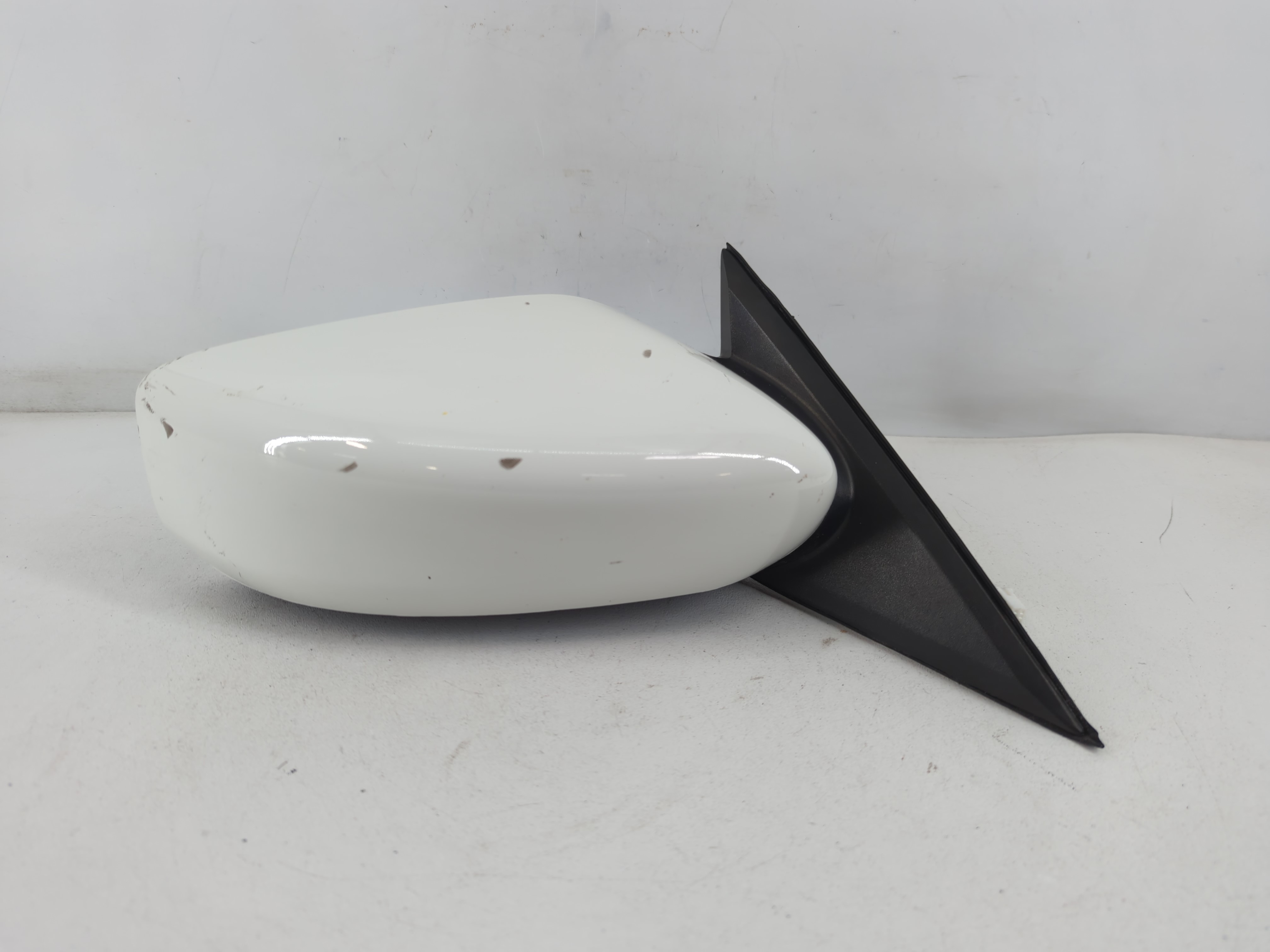 Picture of 2013-2018 Nissan Altima Passenger Right Side View Power Door Mirror White 786063