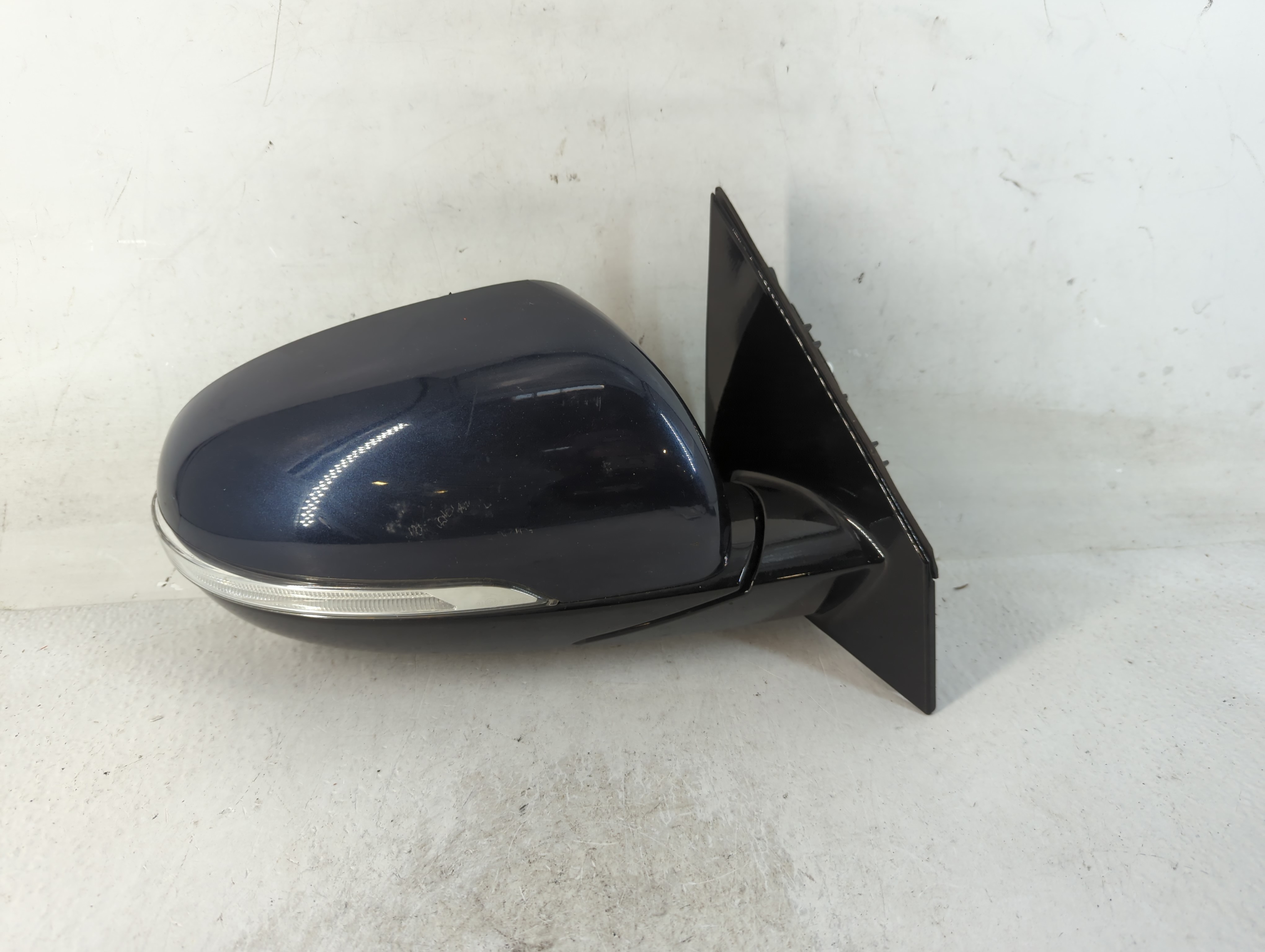 2017-2020 Kia Sorento Passenger Right Side View Power Door Mirror 786103 - Oemusedautoparts1.com