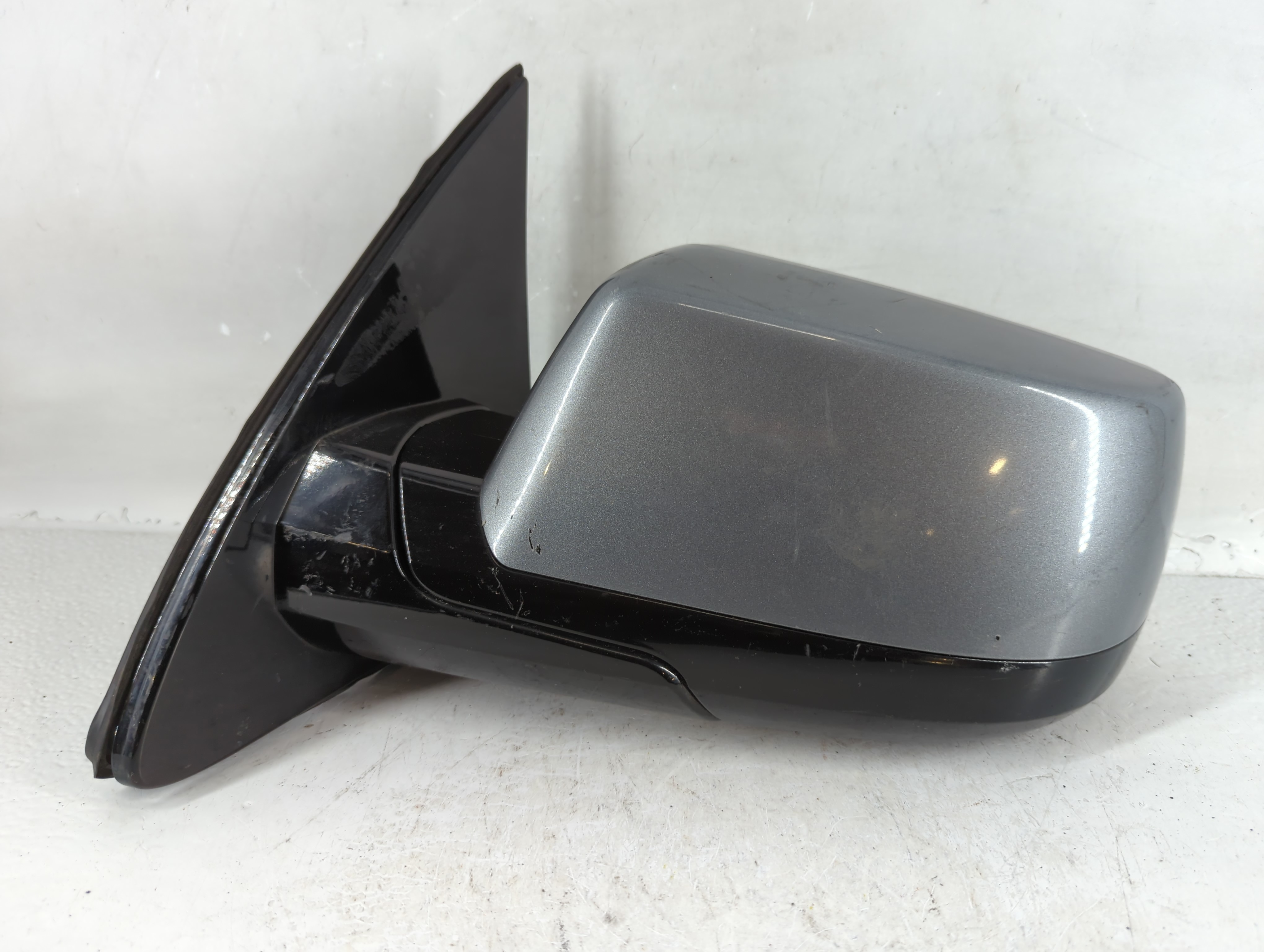 Gmc Yukon Xl 1500 Driver Left Side View Power Door Mirror Grey 786206 - Oemusedautoparts1.com