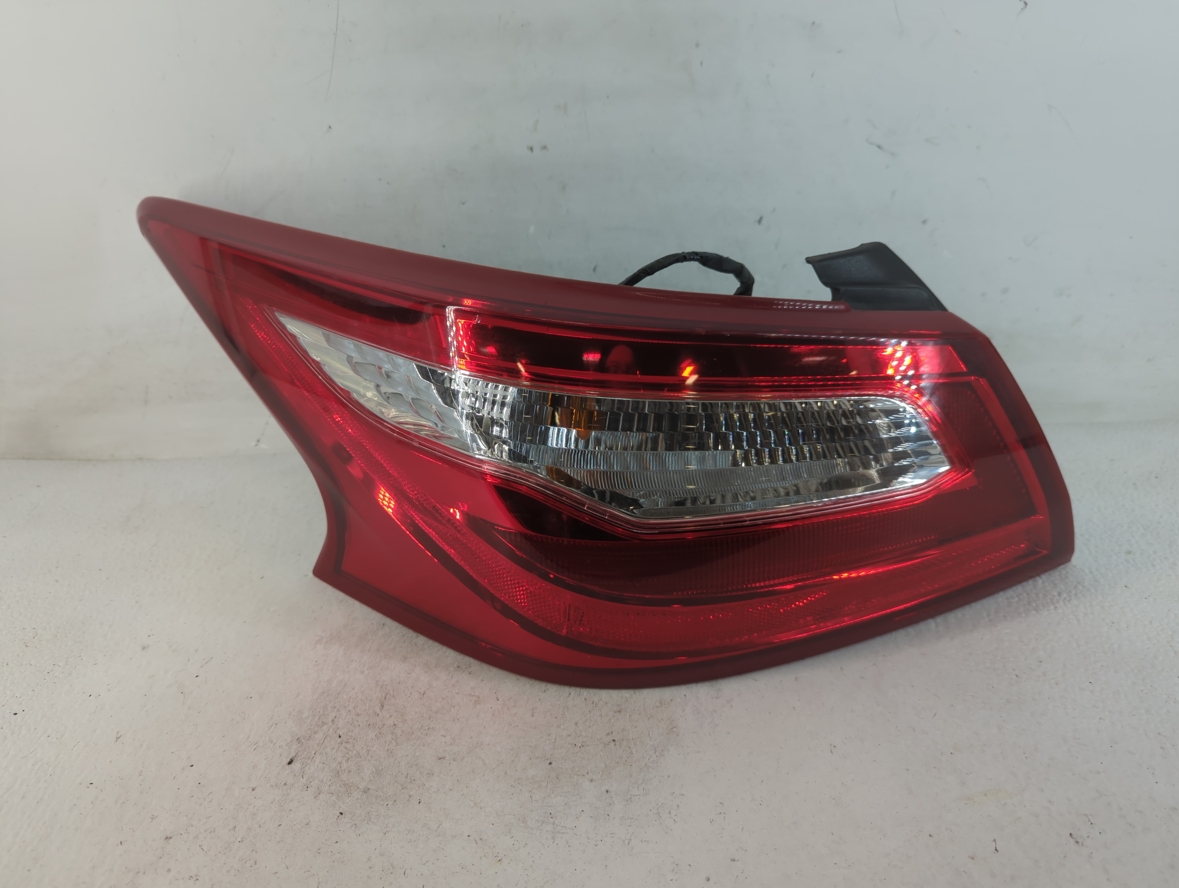 Picture of 2016-2017 Nissan Altima Driver Left Side Tail Light Taillight Oem 786280