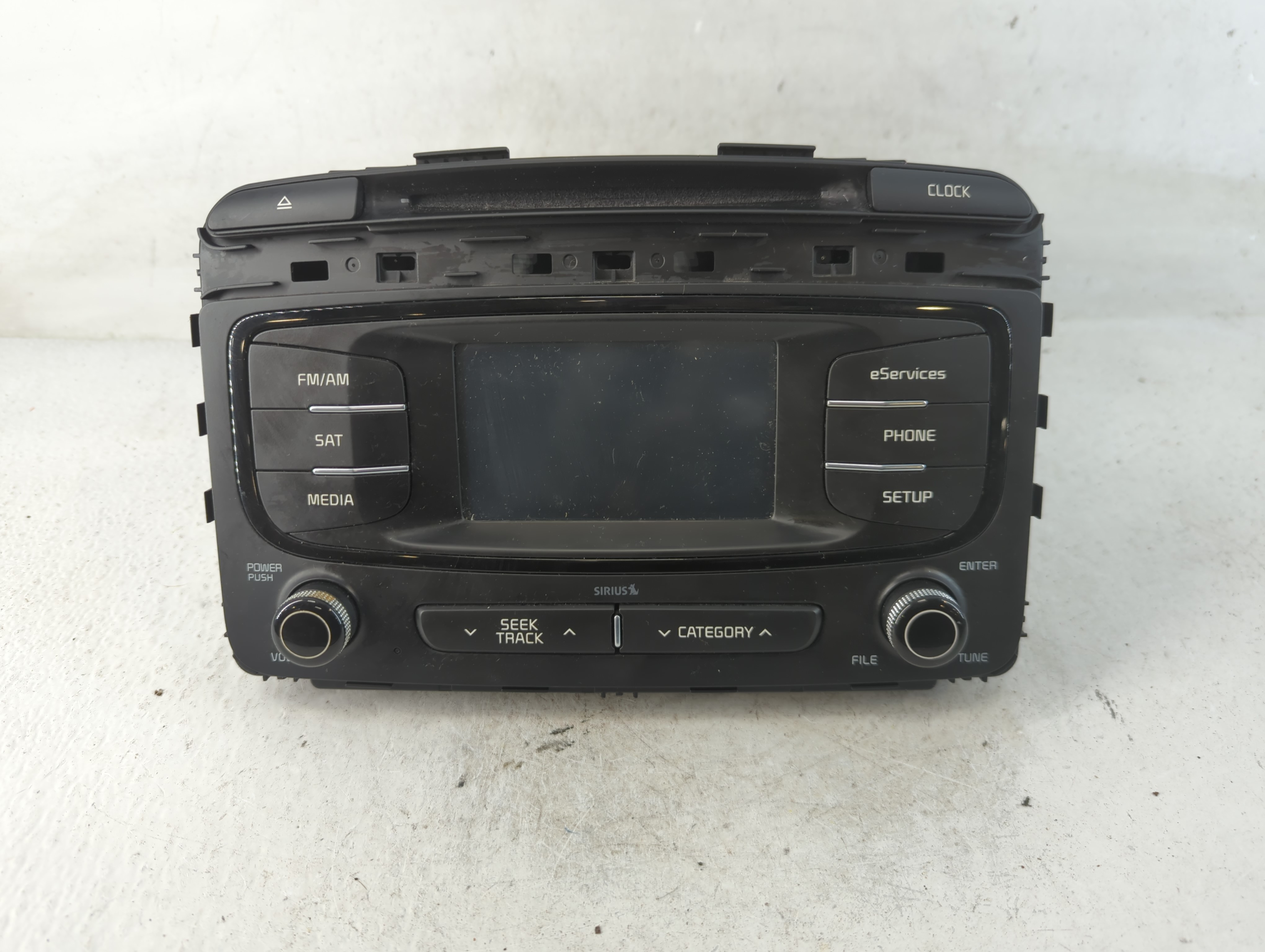 2016-2018 Kia Sorento Am Fm Cd Player Radio Receiver 786613 - Oemusedautoparts1.com