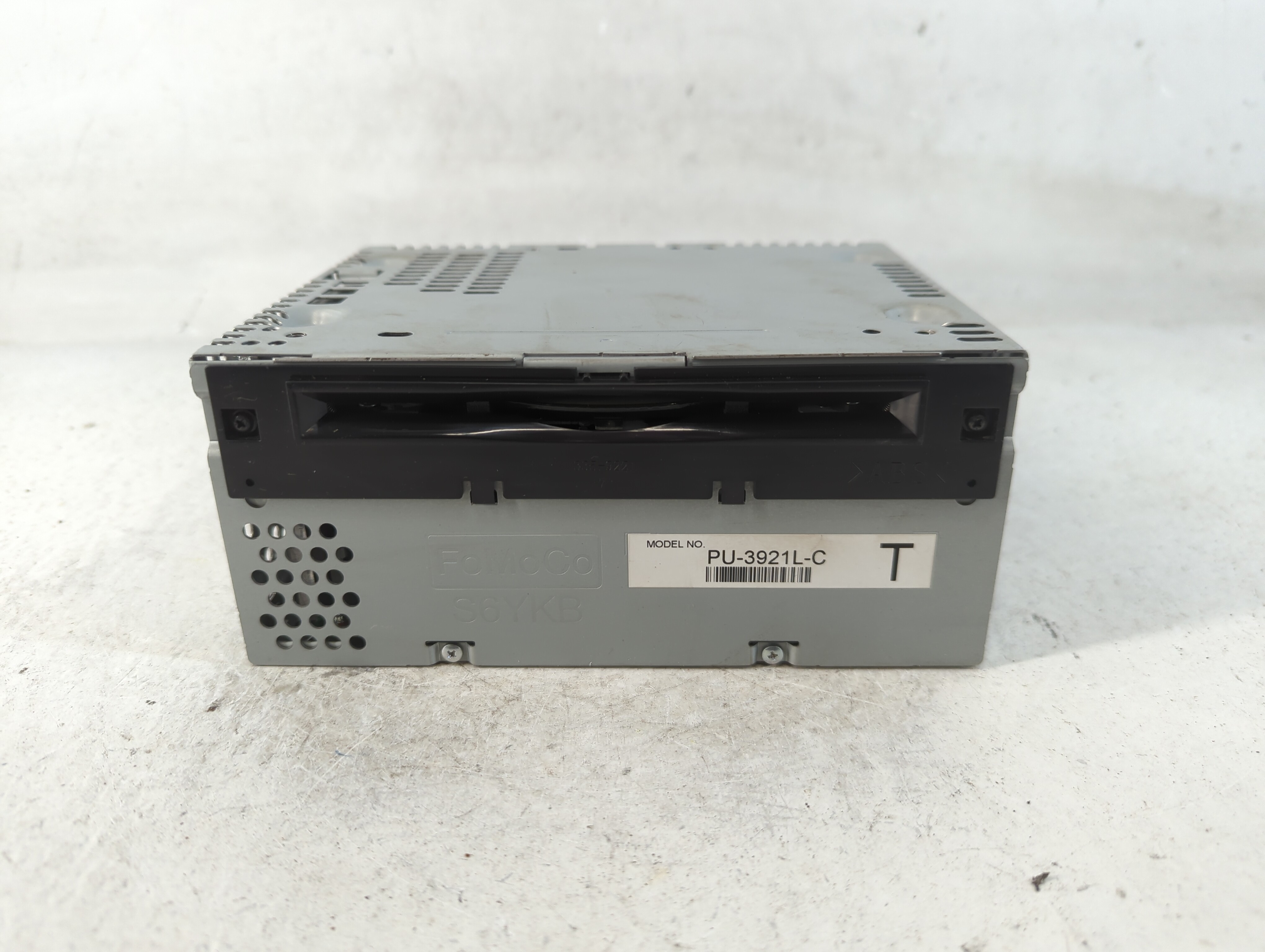 2016-2017 Ford Explorer Am Fm Cd Player Radio Receiver 786665 - Oemusedautoparts1.com
