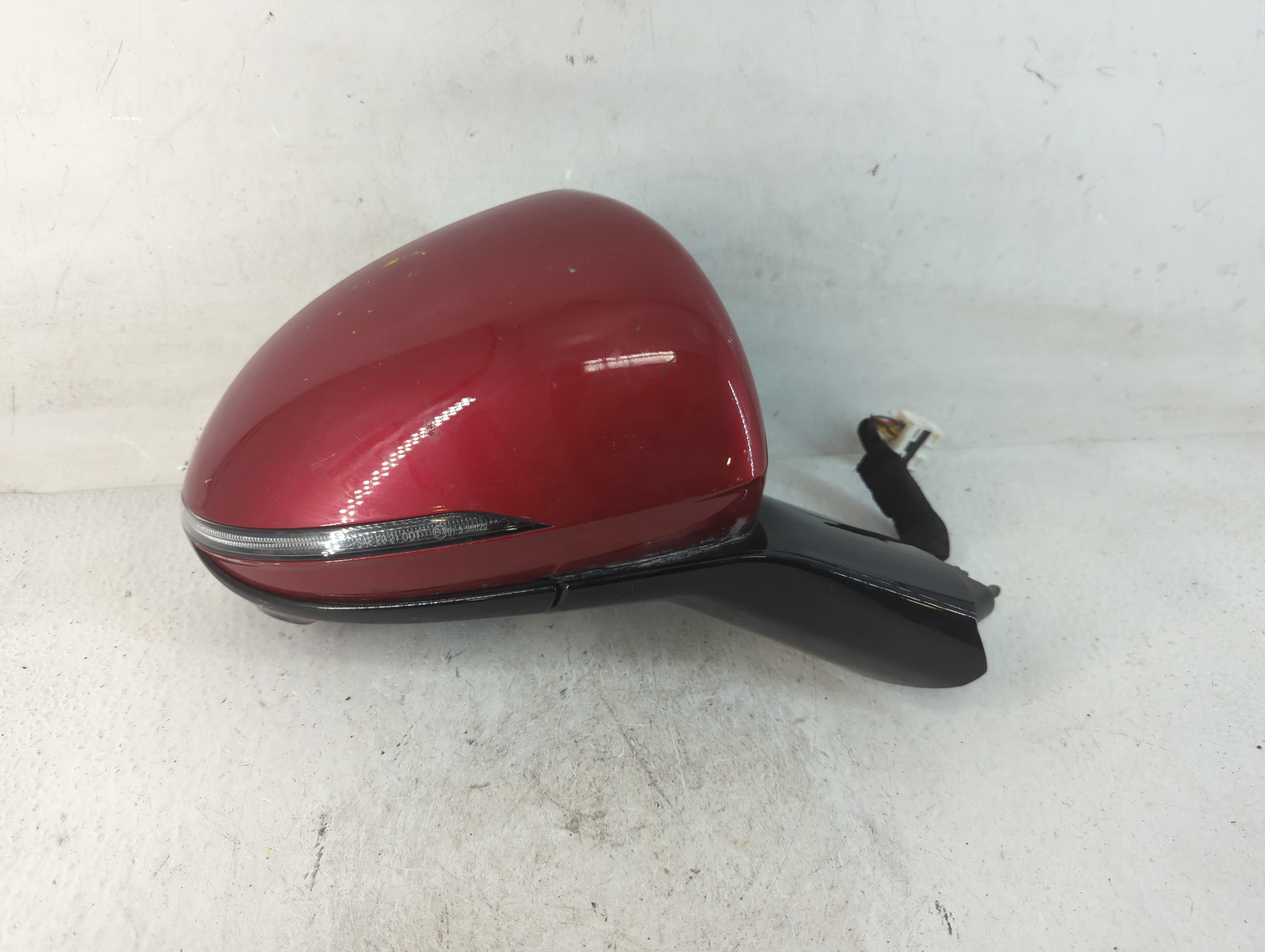 2020-2020 Hyundai Santa Fe Passenger Right Side View Power Door Mirror 786681 - Oemusedautoparts1.com