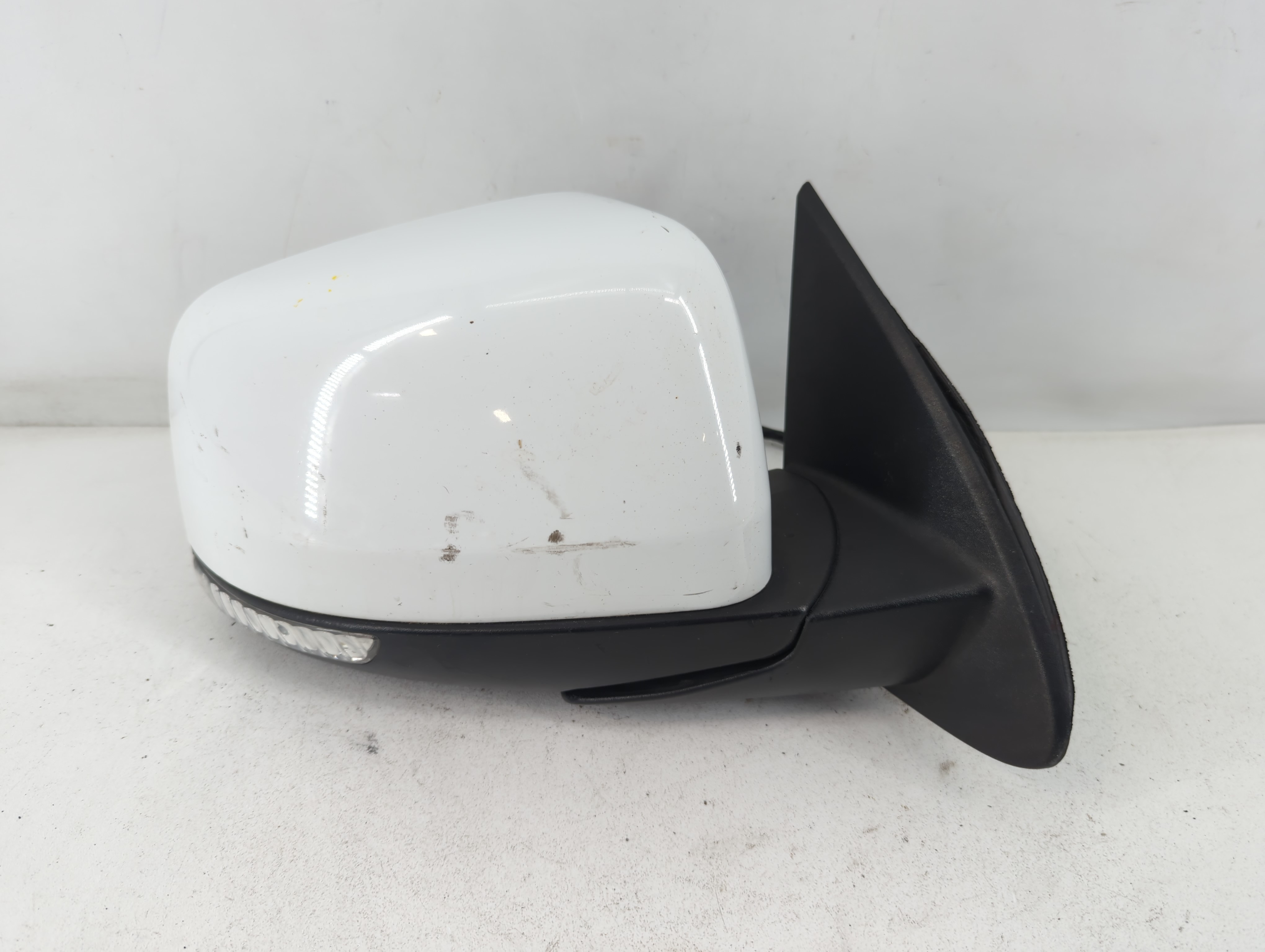2011-2021 Dodge Durango Passenger Right Side View Power Door Mirror White 786686 - Oemusedautoparts1.com