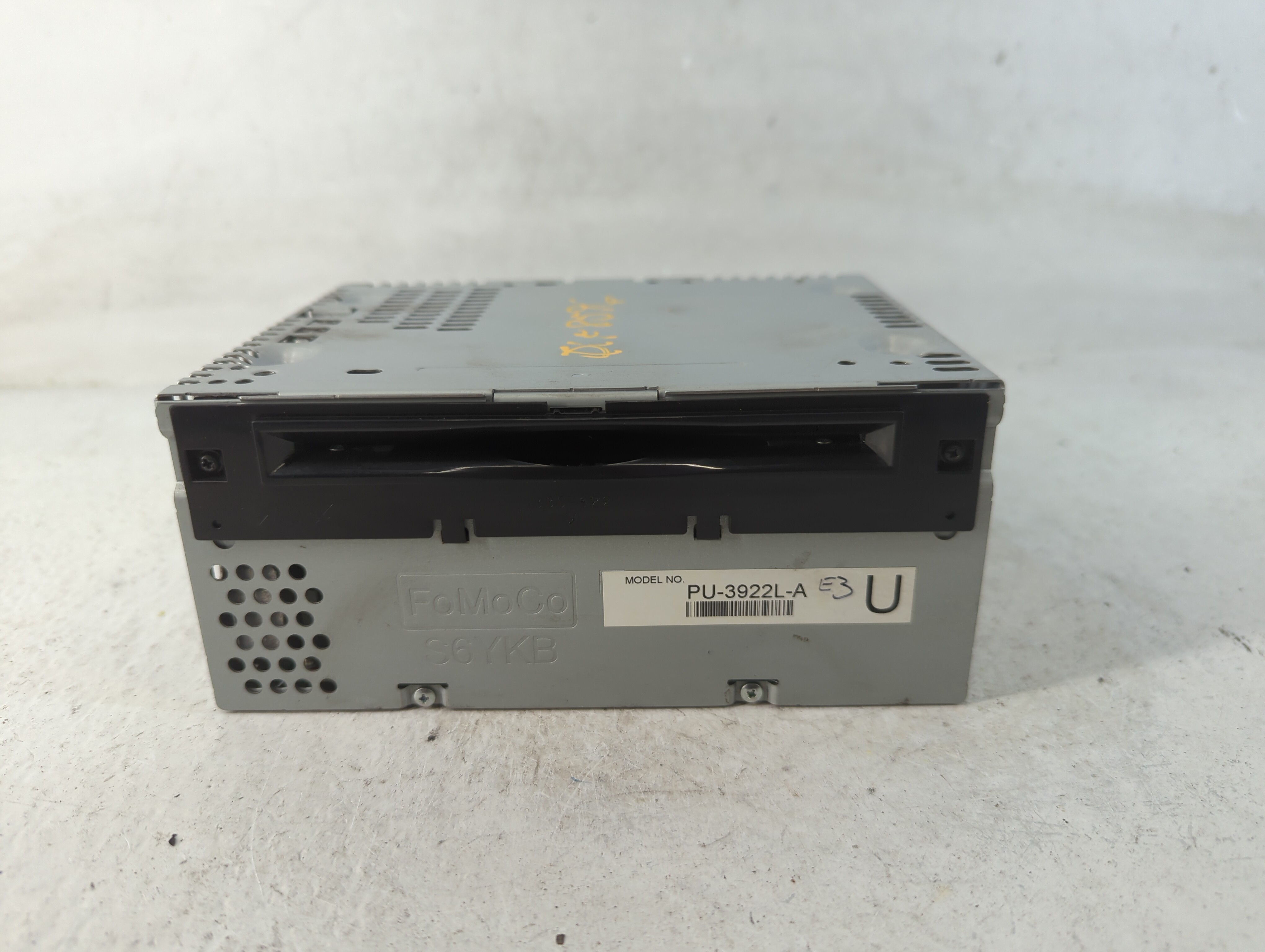 2016-2017 Ford Explorer Am Fm Cd Player Radio Receiver 786757 - Oemusedautoparts1.com