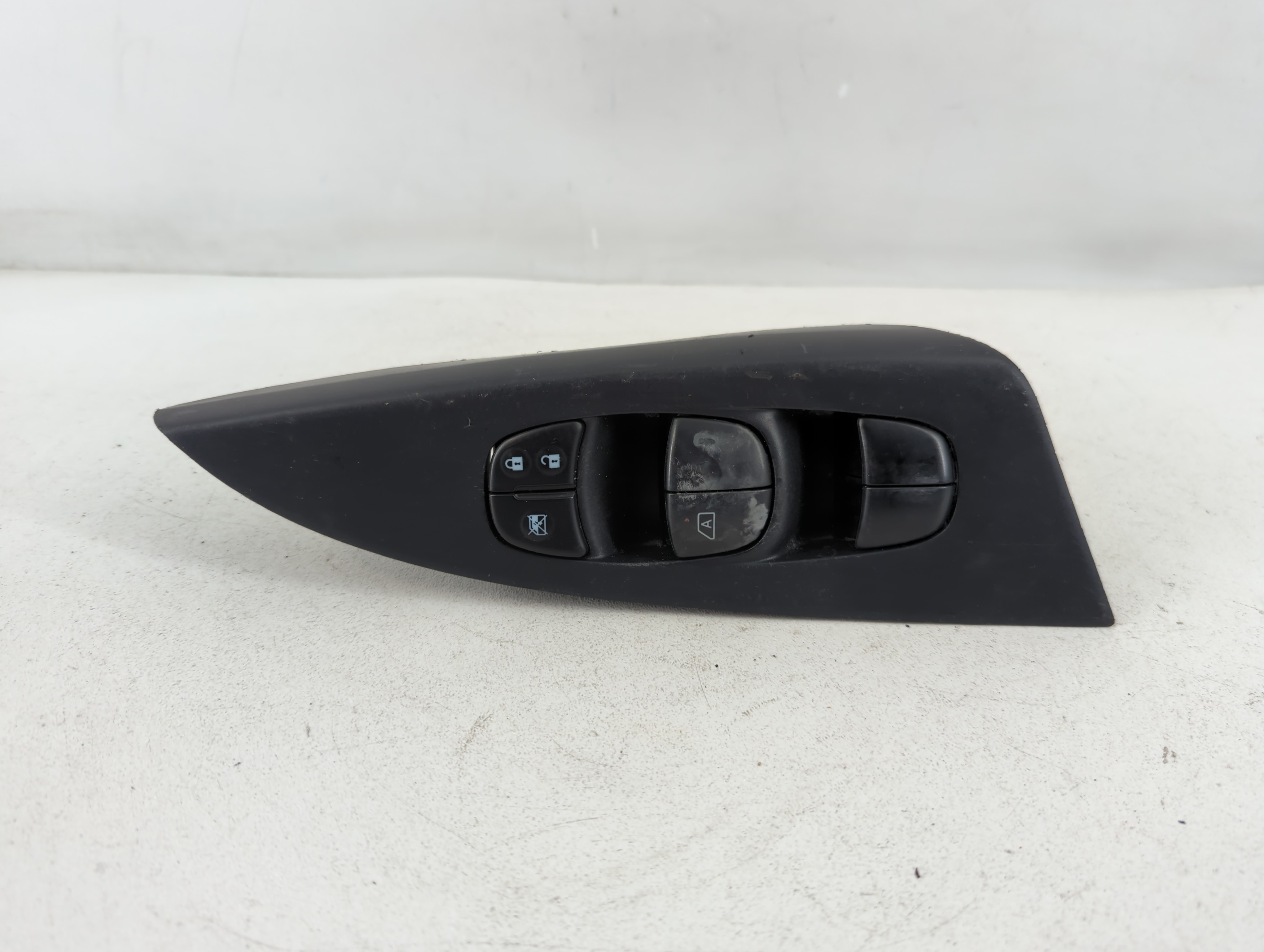 2013-2019 Nissan Sentra Driver Left Door Master Power Window Switch 786868 - Oemusedautoparts1.com